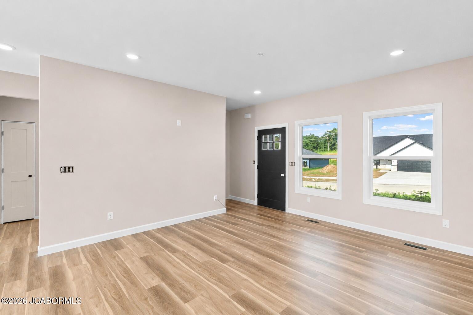 782 Vine Drive Property Photo 8