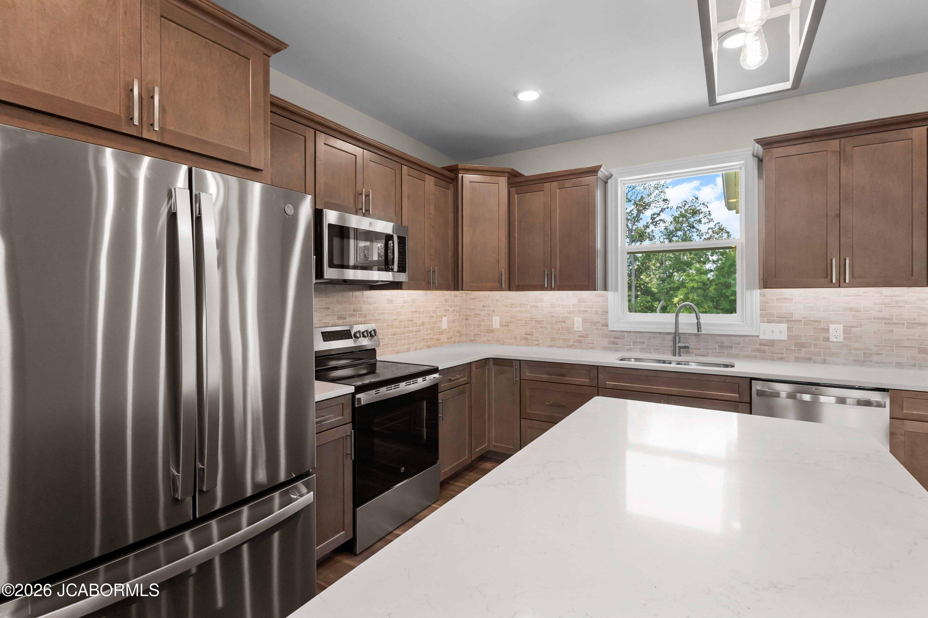 782 Vine Drive Property Photo 16