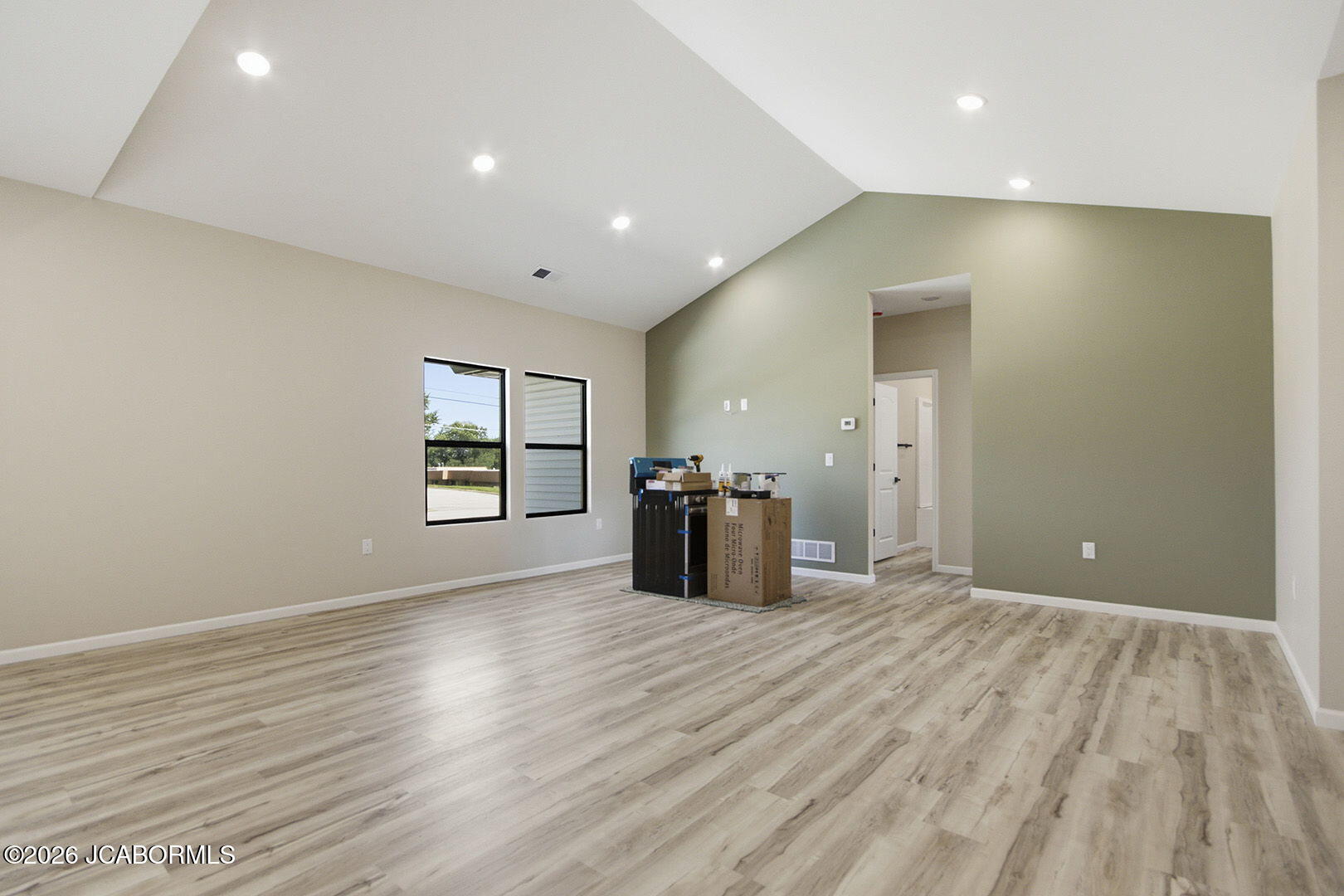 202 El Donna Avenue Property Photo 7