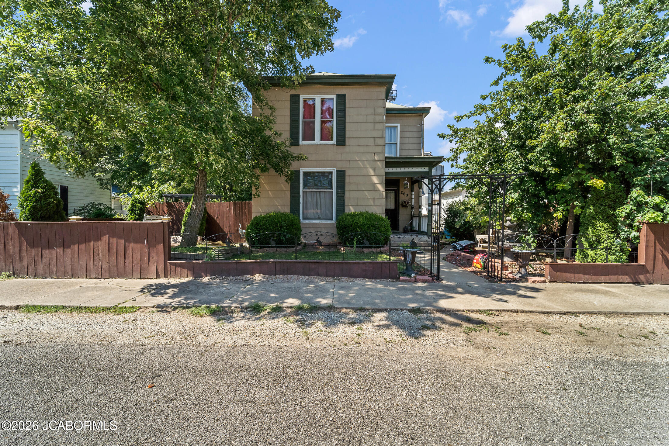 203 W First Street Property Photo 1