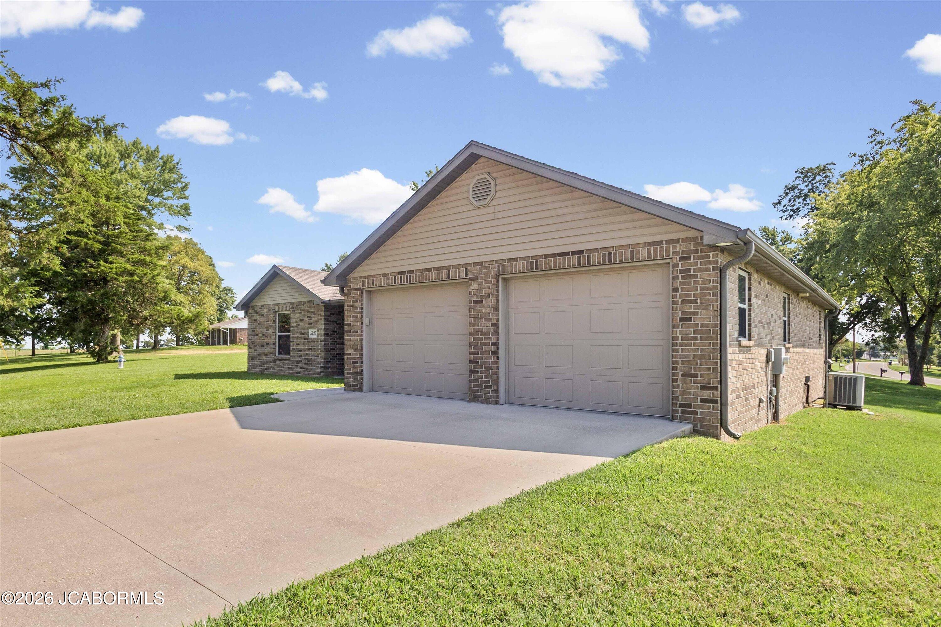 5235 Shamrock Road Property Photo 3