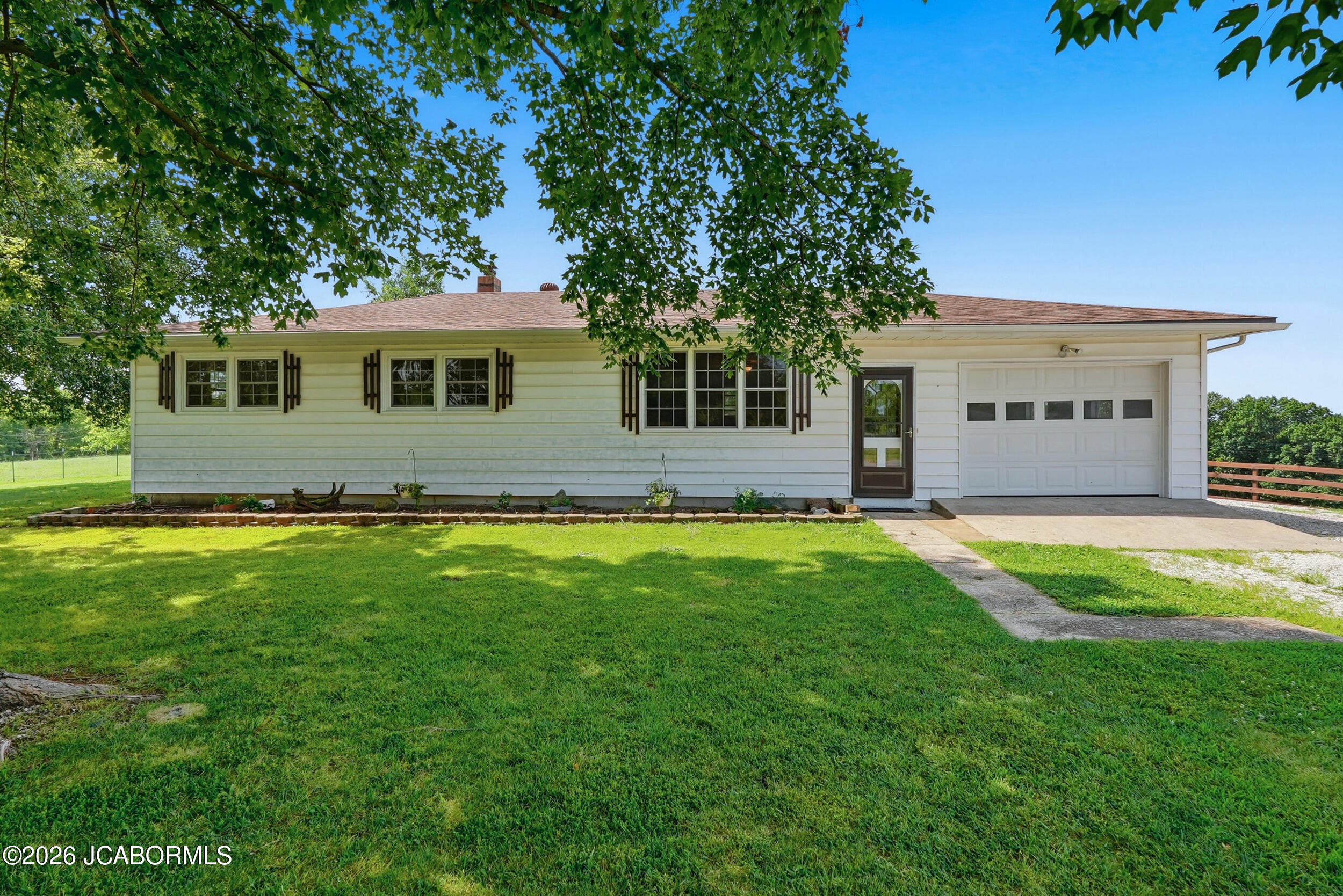 7380 State Road Vv Property Photo 3