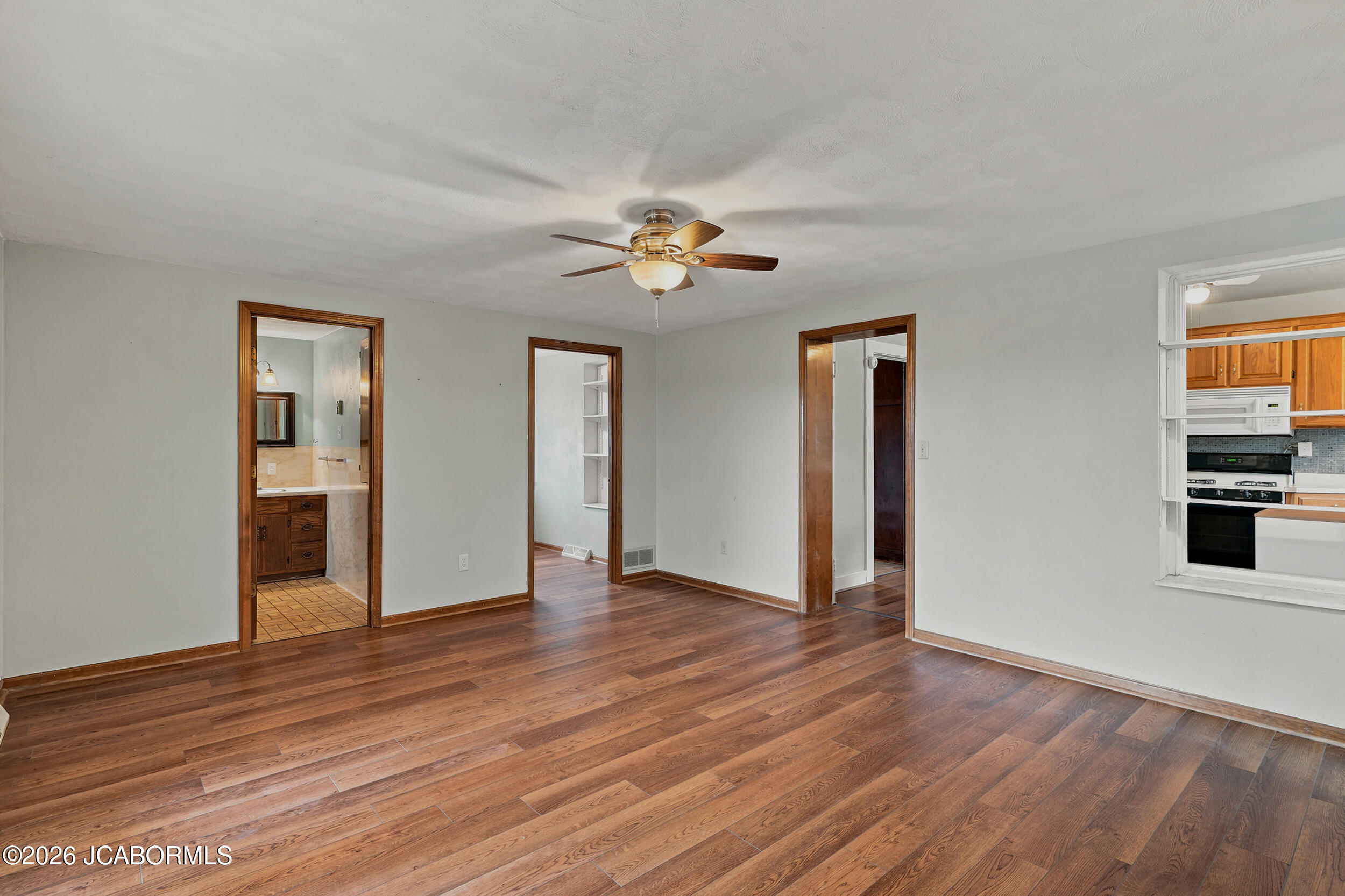 1109 E Main Street Property Photo 19