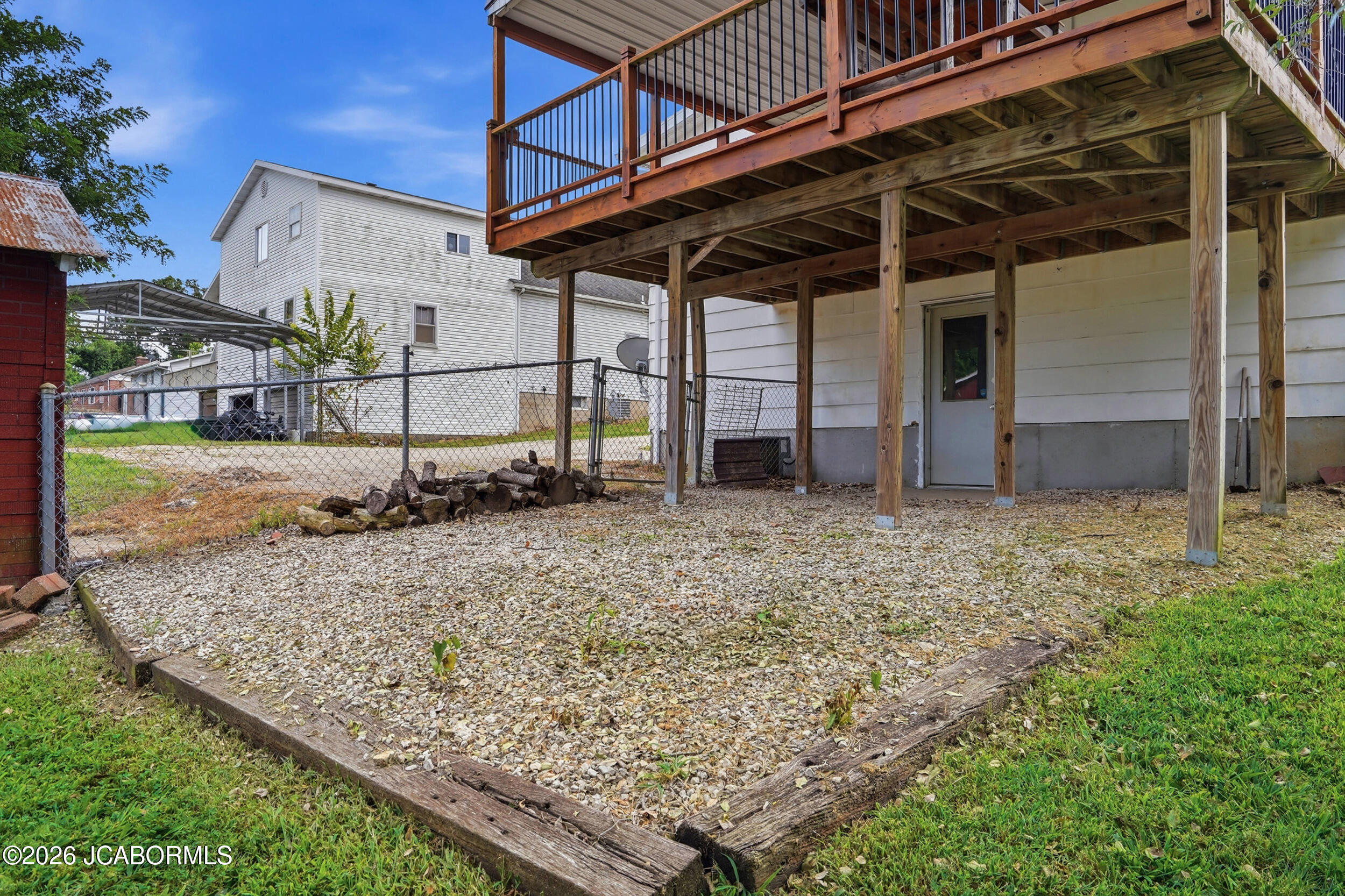 1109 E Main Street Property Photo 29