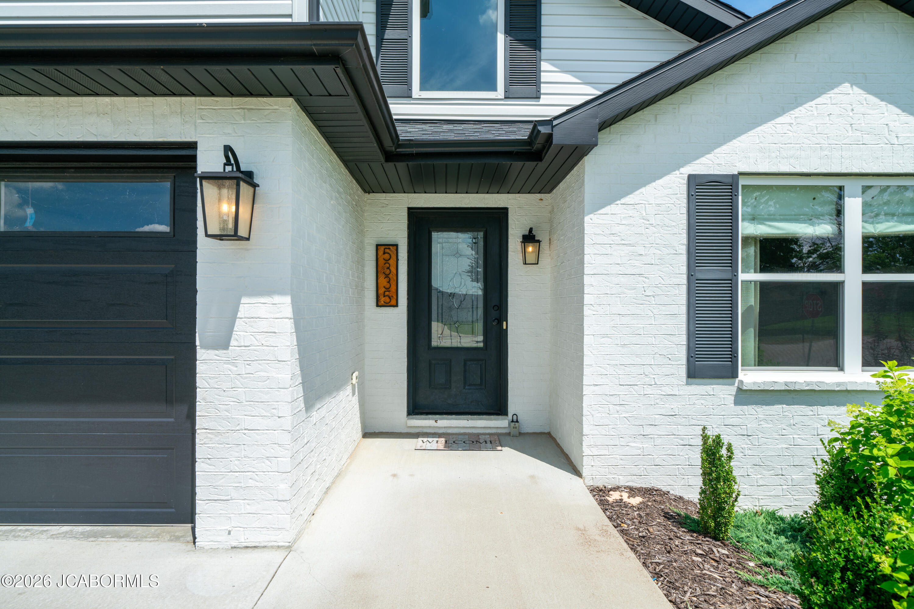 5335 Sheridan Drive Property Photo 1