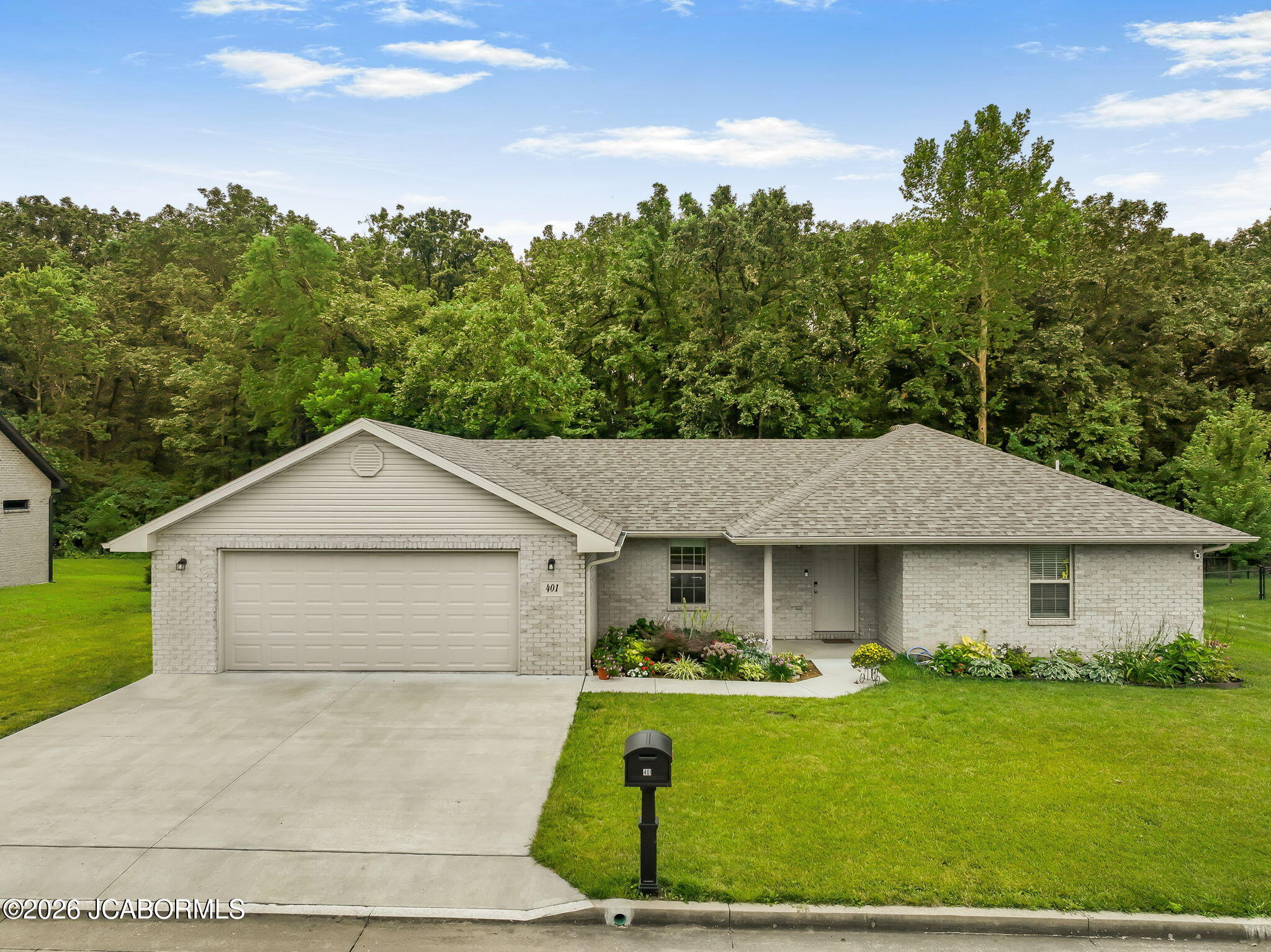 401 Quail Hollow Drive Property Photo 1