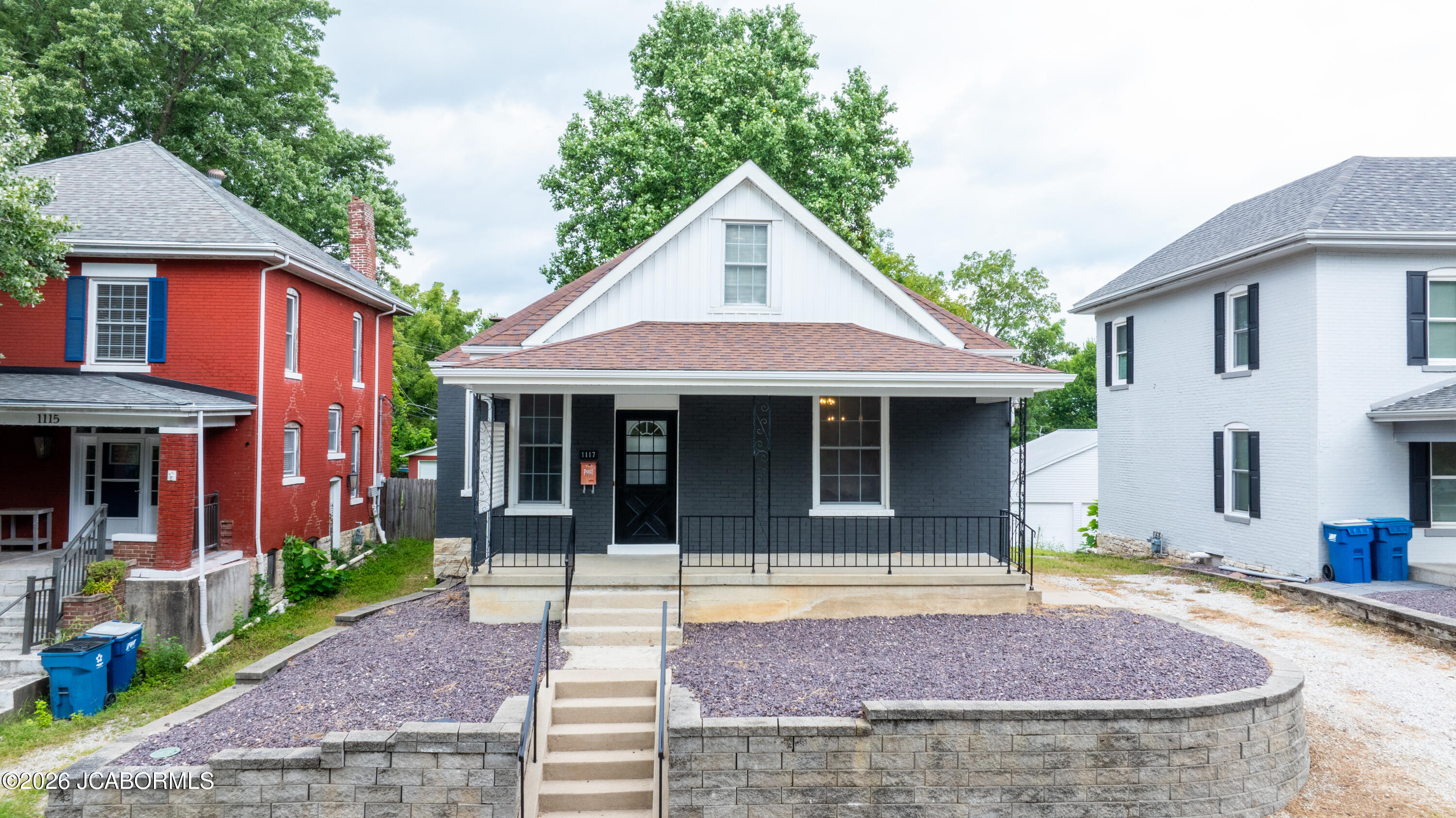 1117 E Mccarty Street Property Photo 1