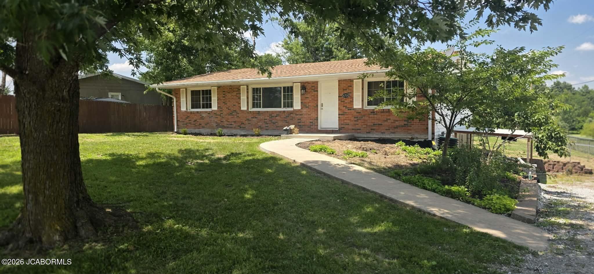 6735 N Nelson Drive Property Photo 2