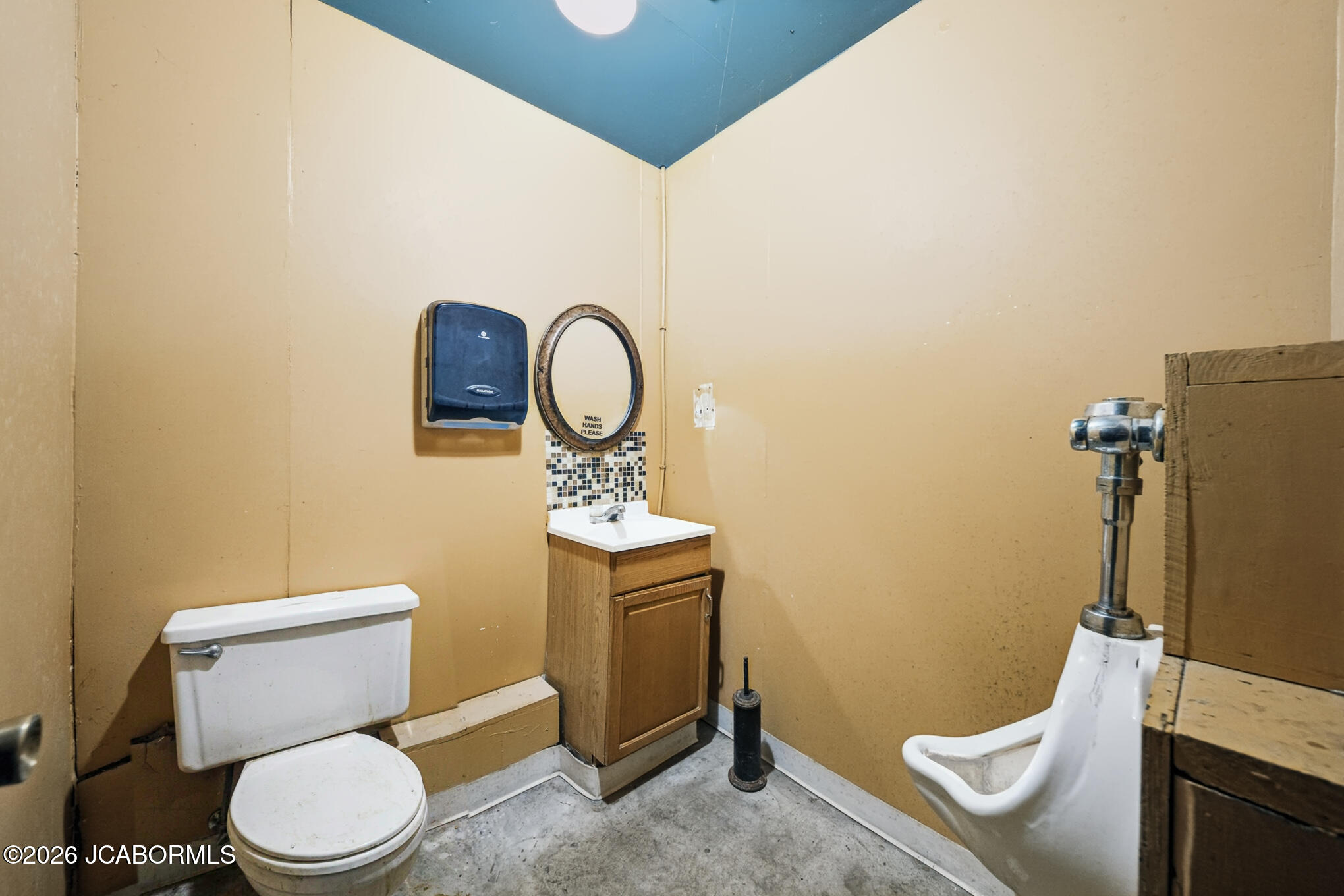 103 E Broadway Property Photo 22