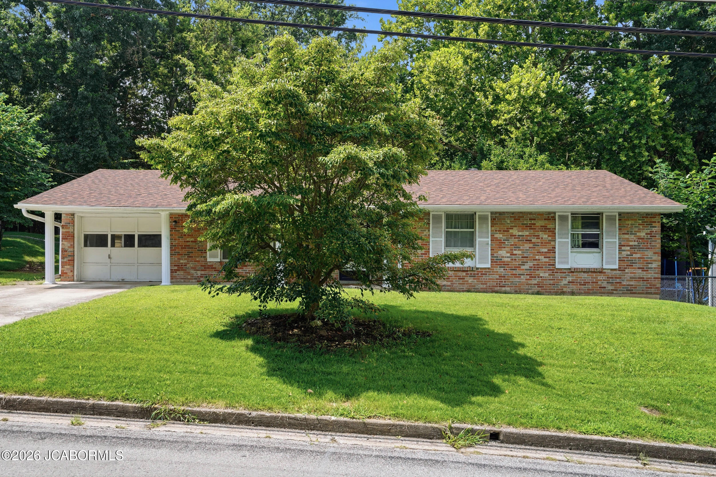 315 Belair Drive Property Photo 1