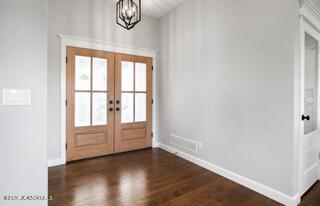 2425 Kirk Drive Property Photo 2