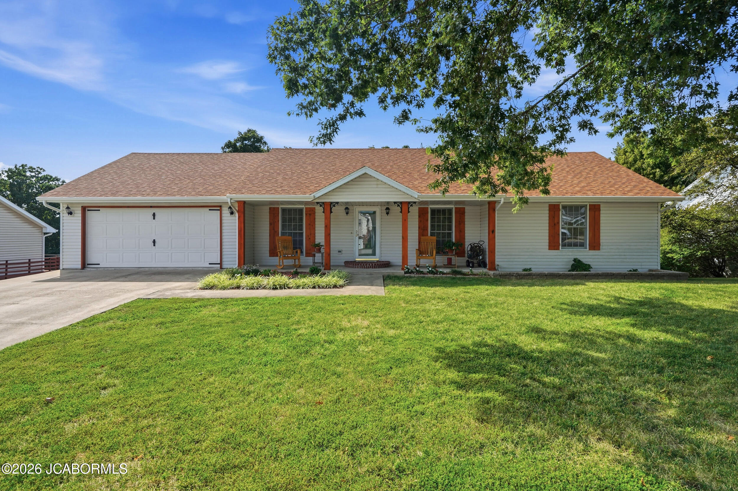 1056 Choctaw Ridge Drive Property Photo 1