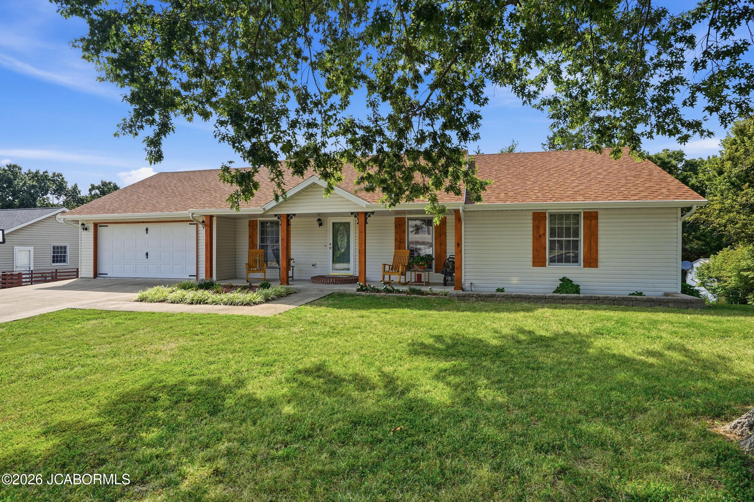 1056 Choctaw Ridge Drive Property Photo 2