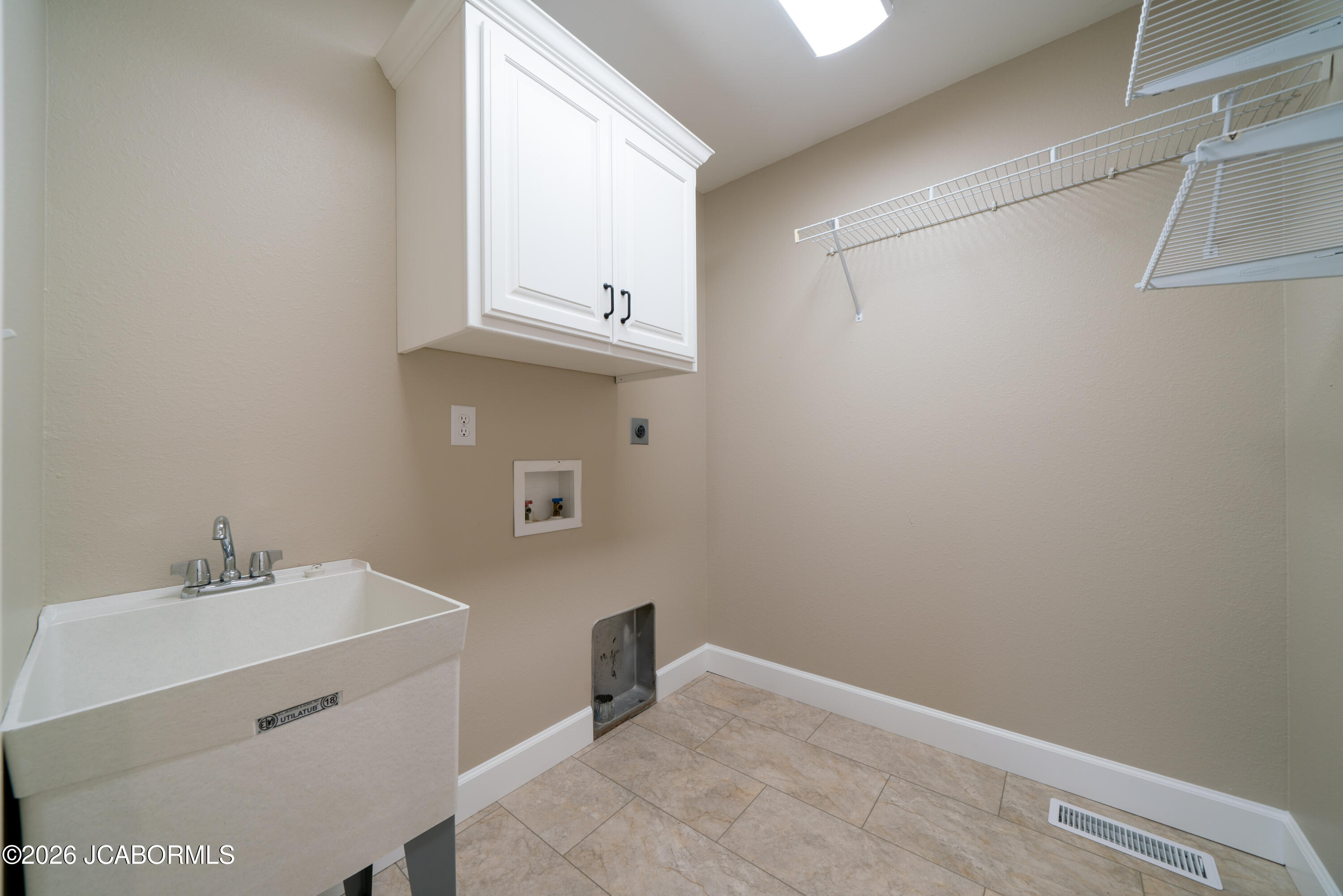 2211 Atelier Drive Property Photo 34