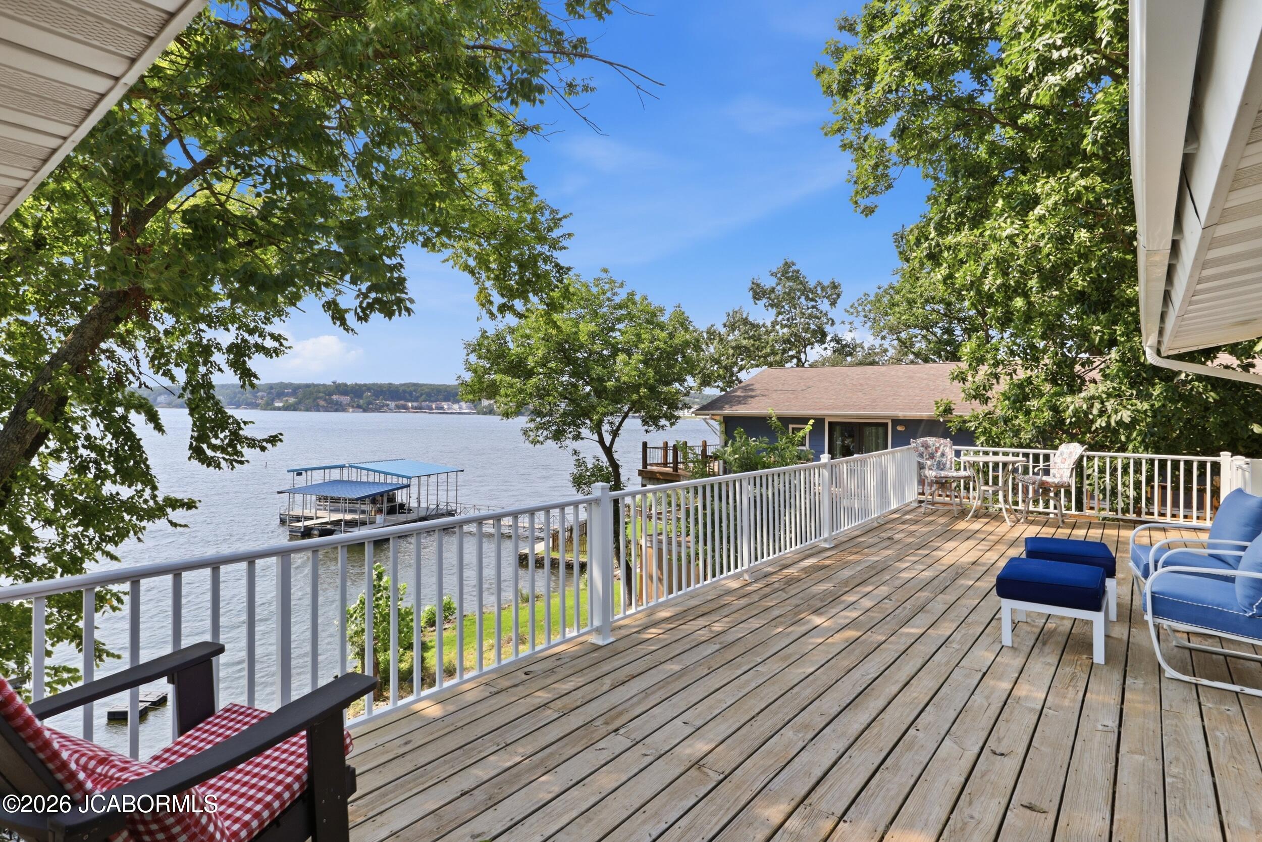 209 Cameo Point Property Photo 1