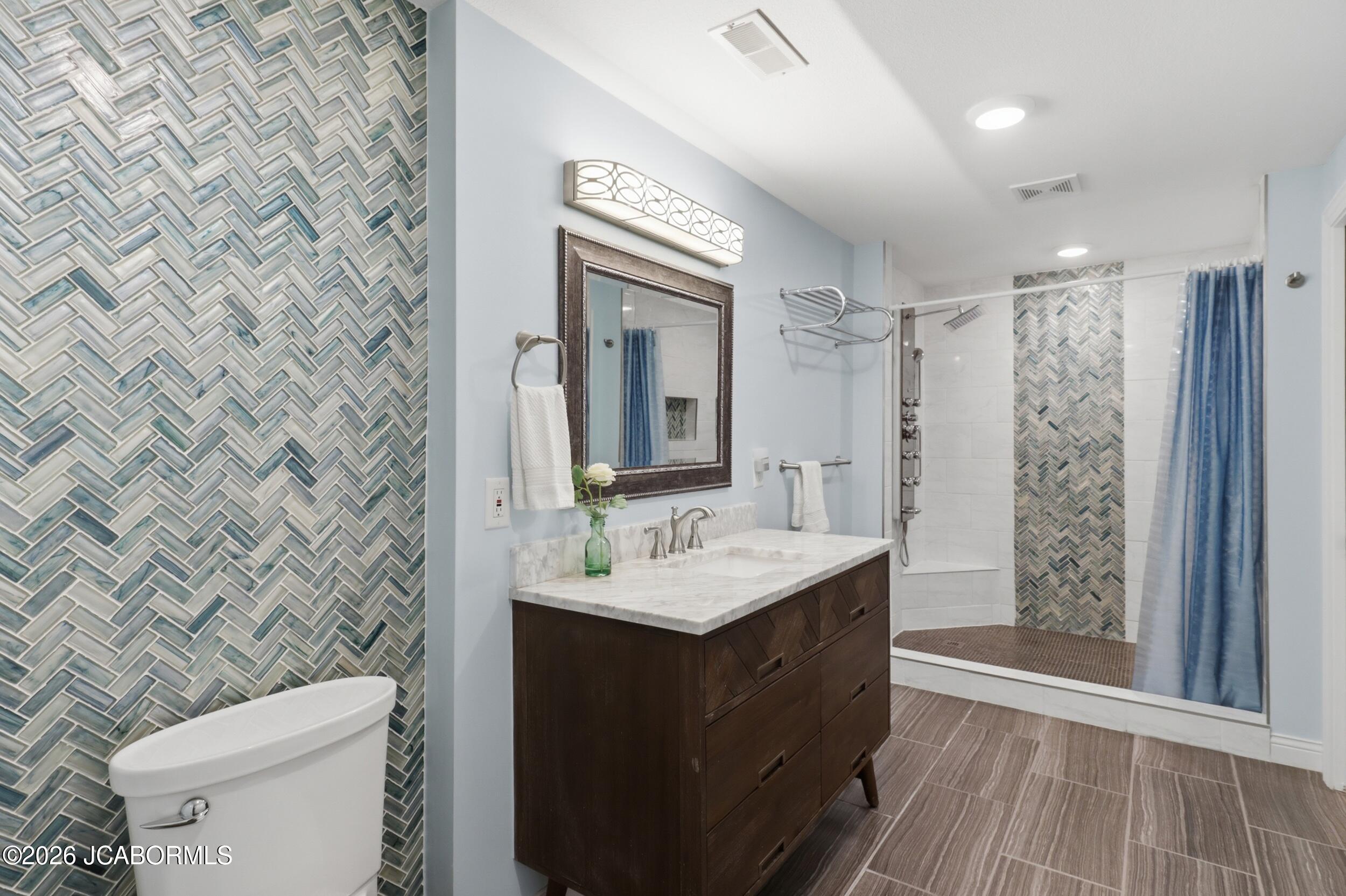 209 Cameo Point Property Photo 16