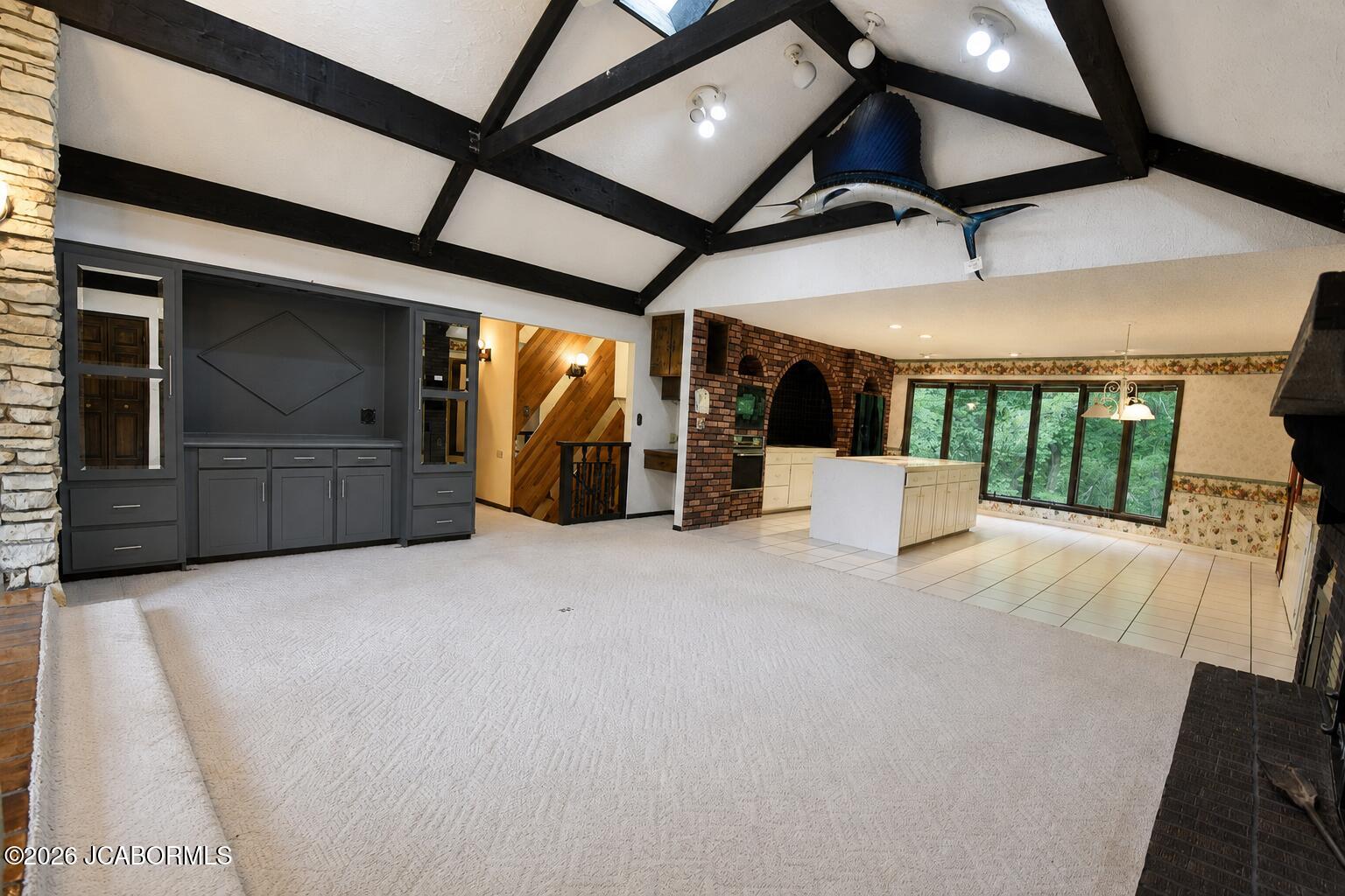328 Eastland Drive Property Photo 4