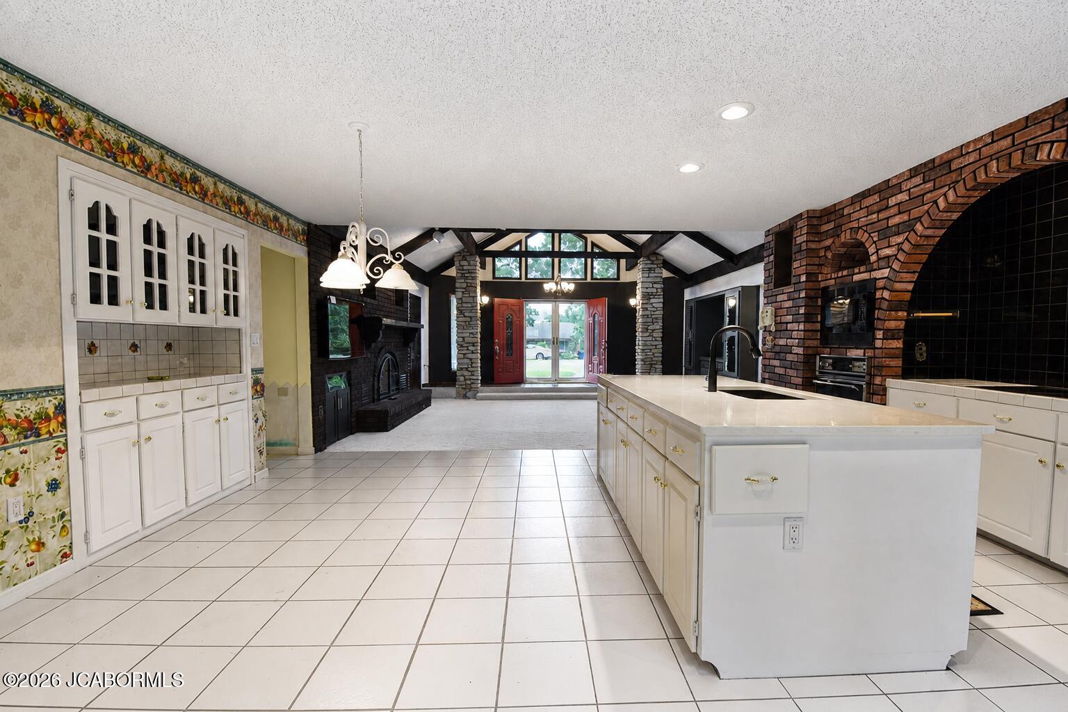 328 Eastland Drive Property Photo 10