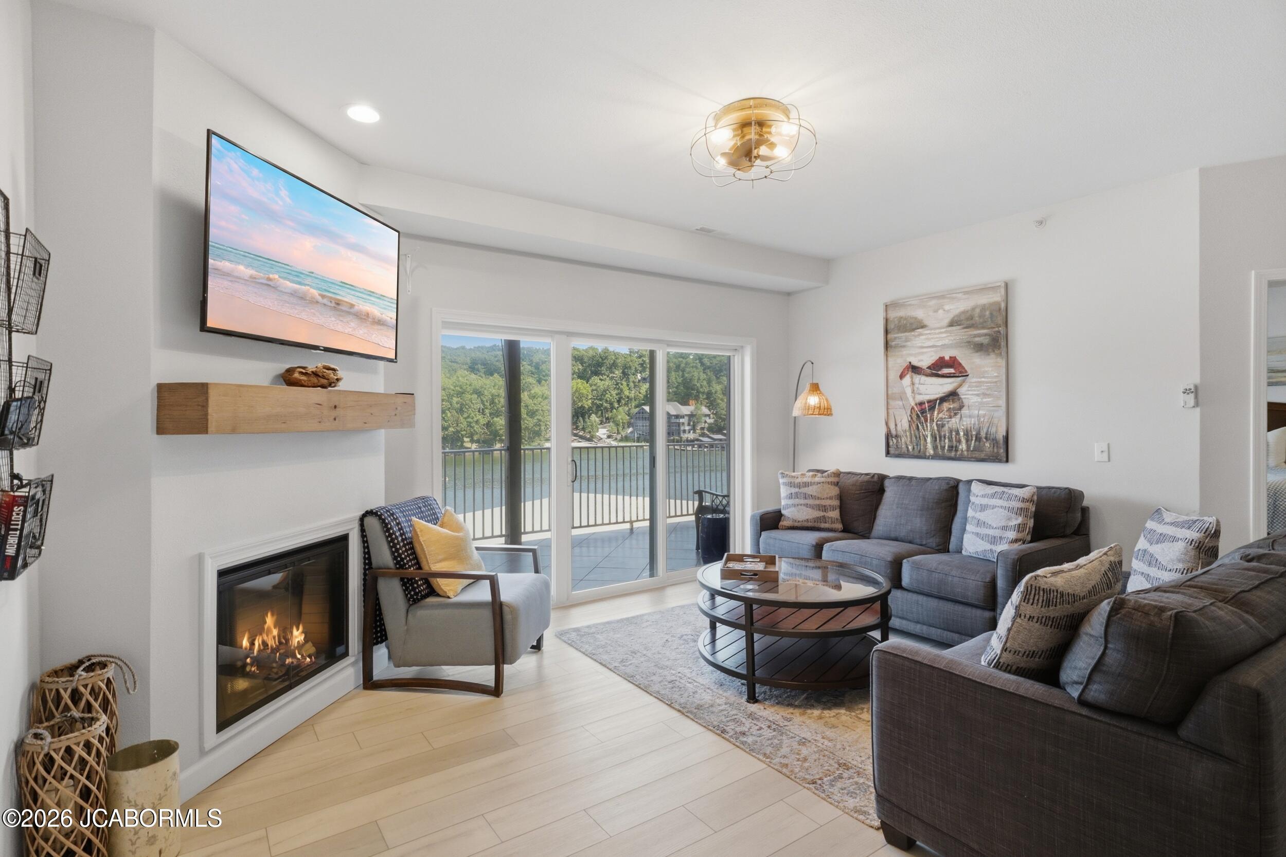 166 Oak Harbor Drive 3d Property Photo 1