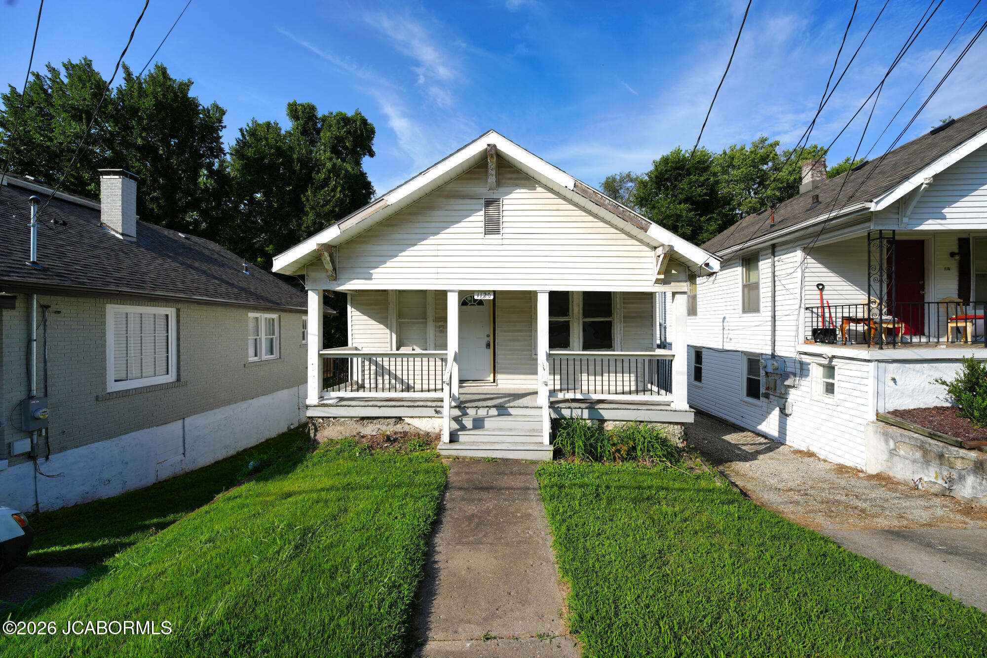 1120 E Dunklin Street Property Photo 1