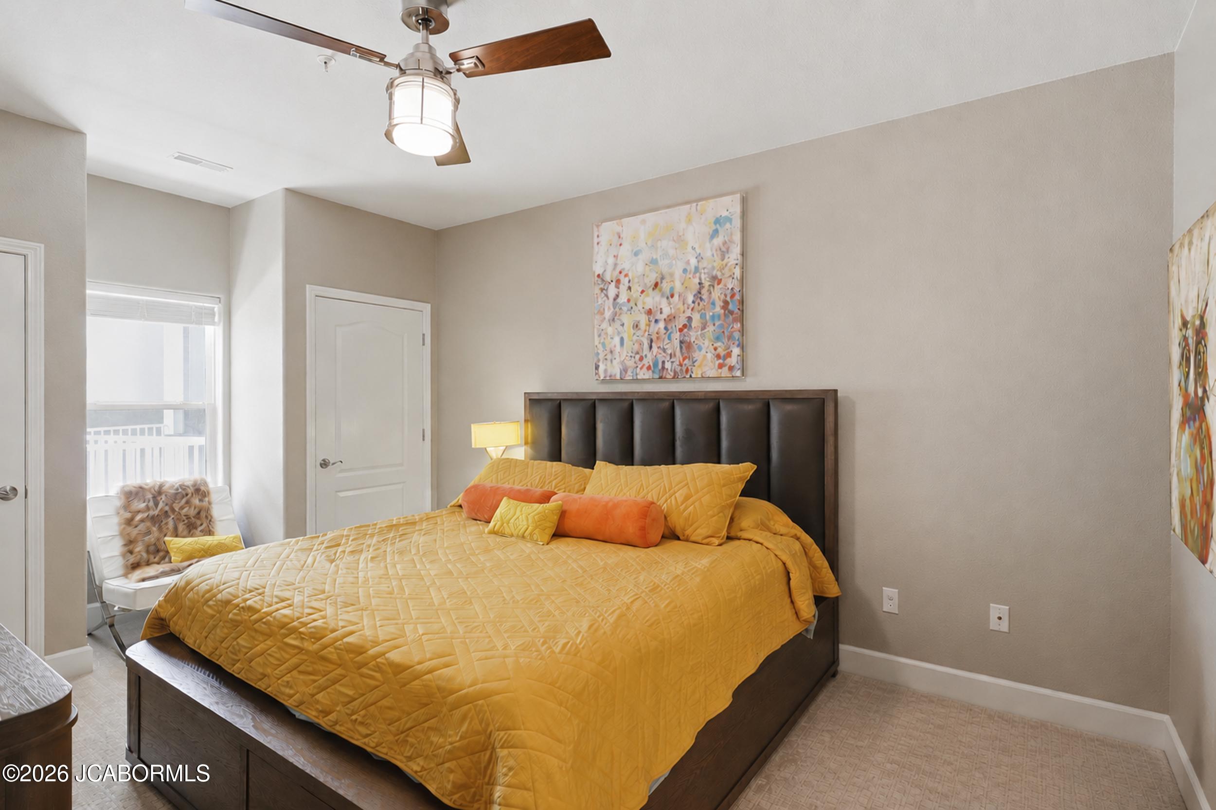 100 Trinity Pointe Drive 2l Property Photo 6