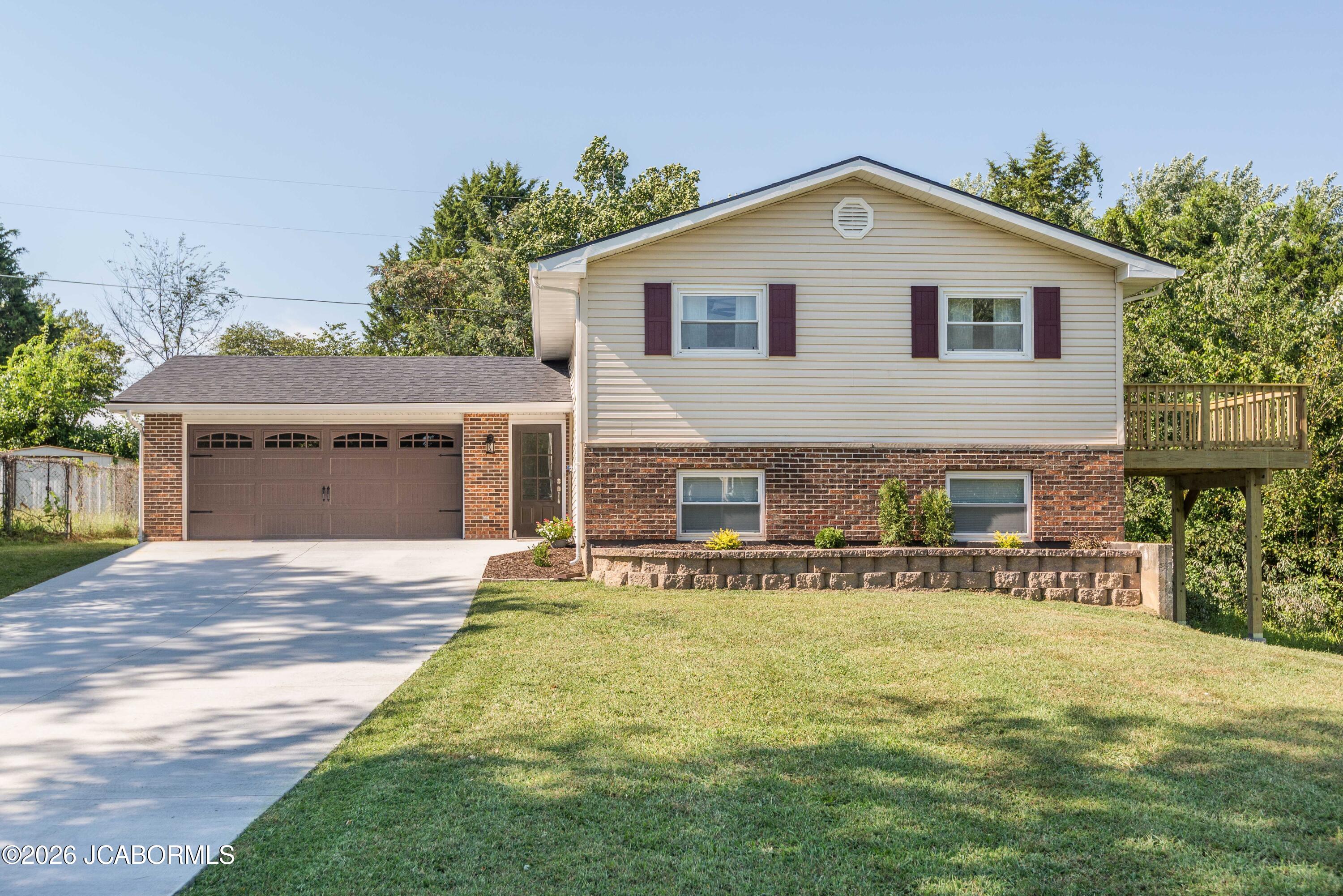 5020 Rainbow Hills Road Property Photo 1