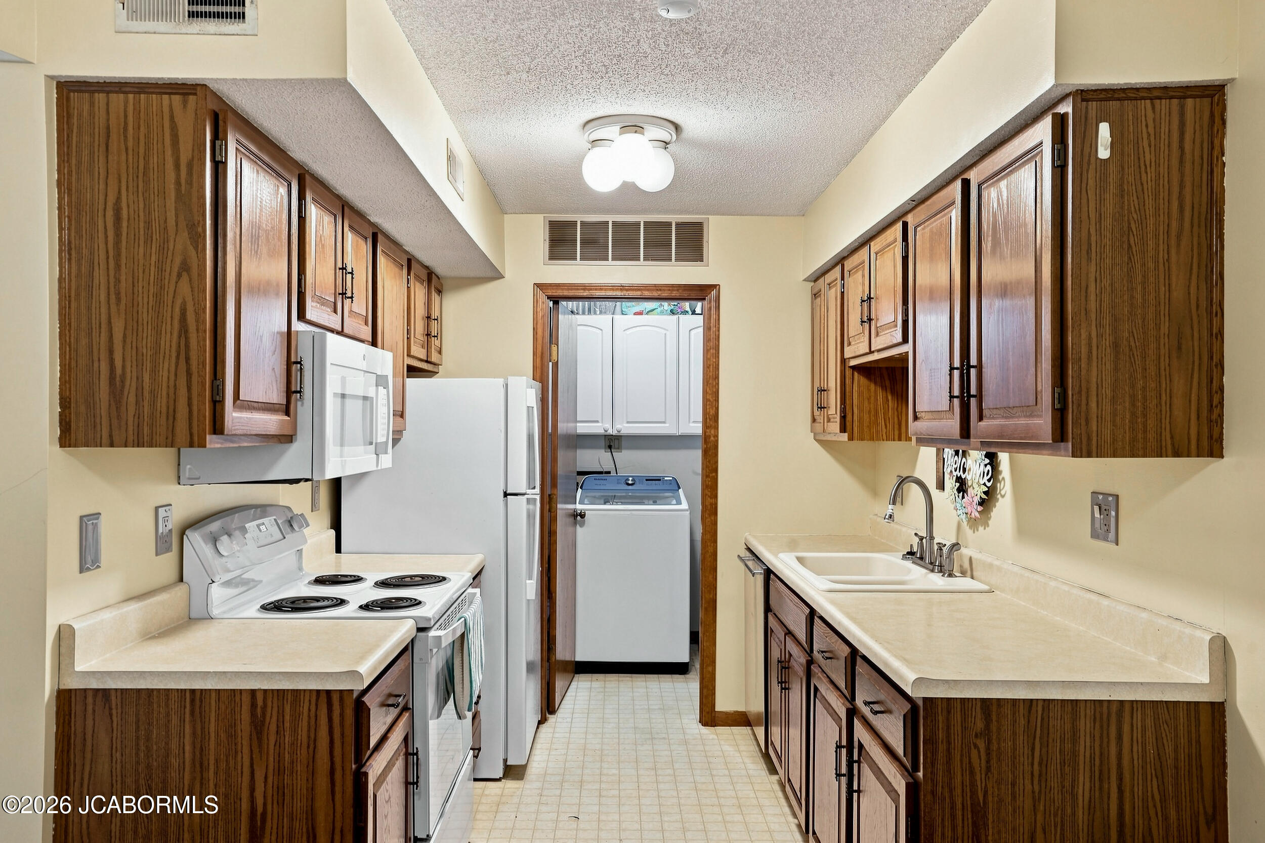 1883 B Waterfront Drive Property Photo 3