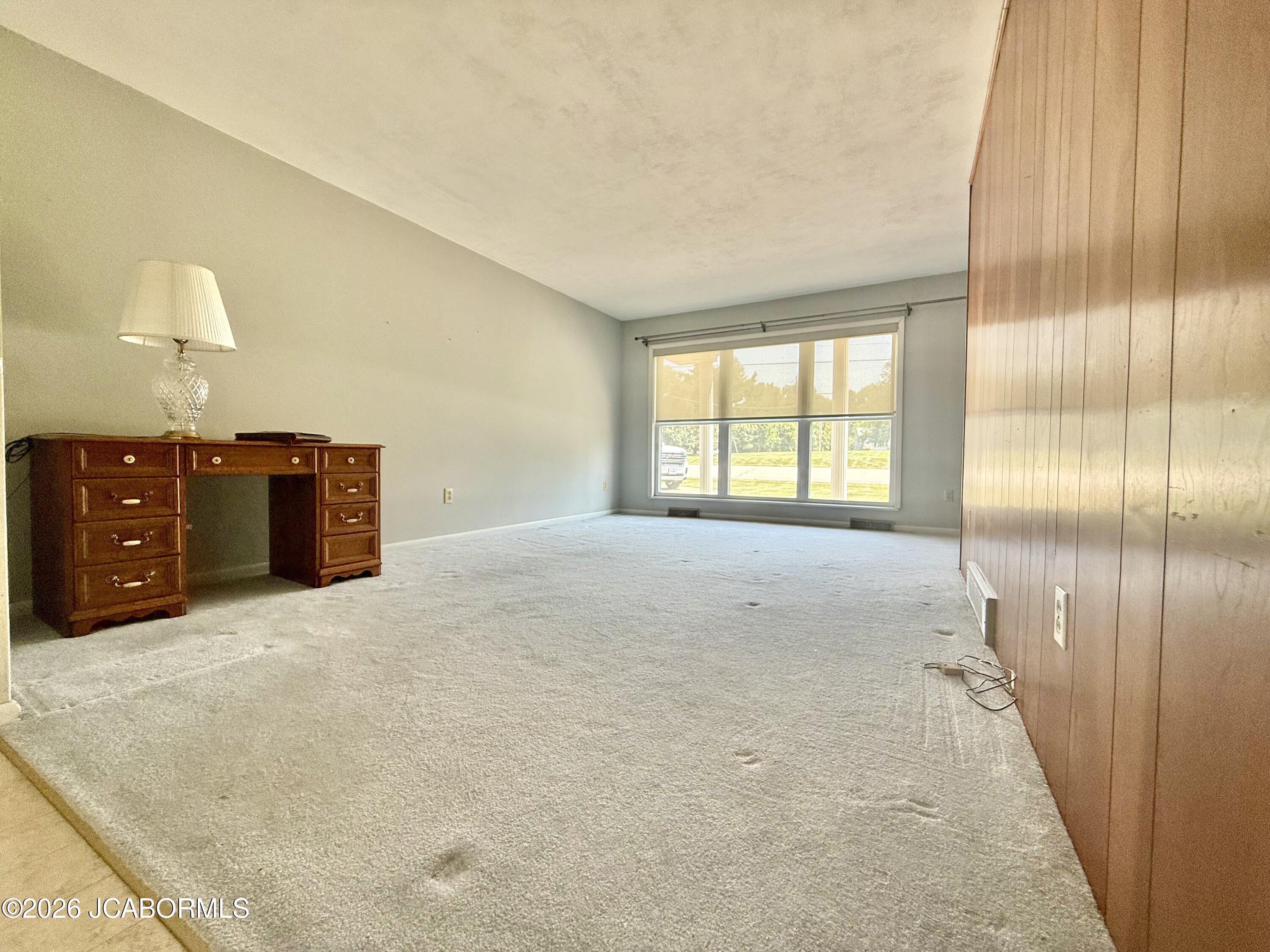 678 S Summit Drive Property Photo 6