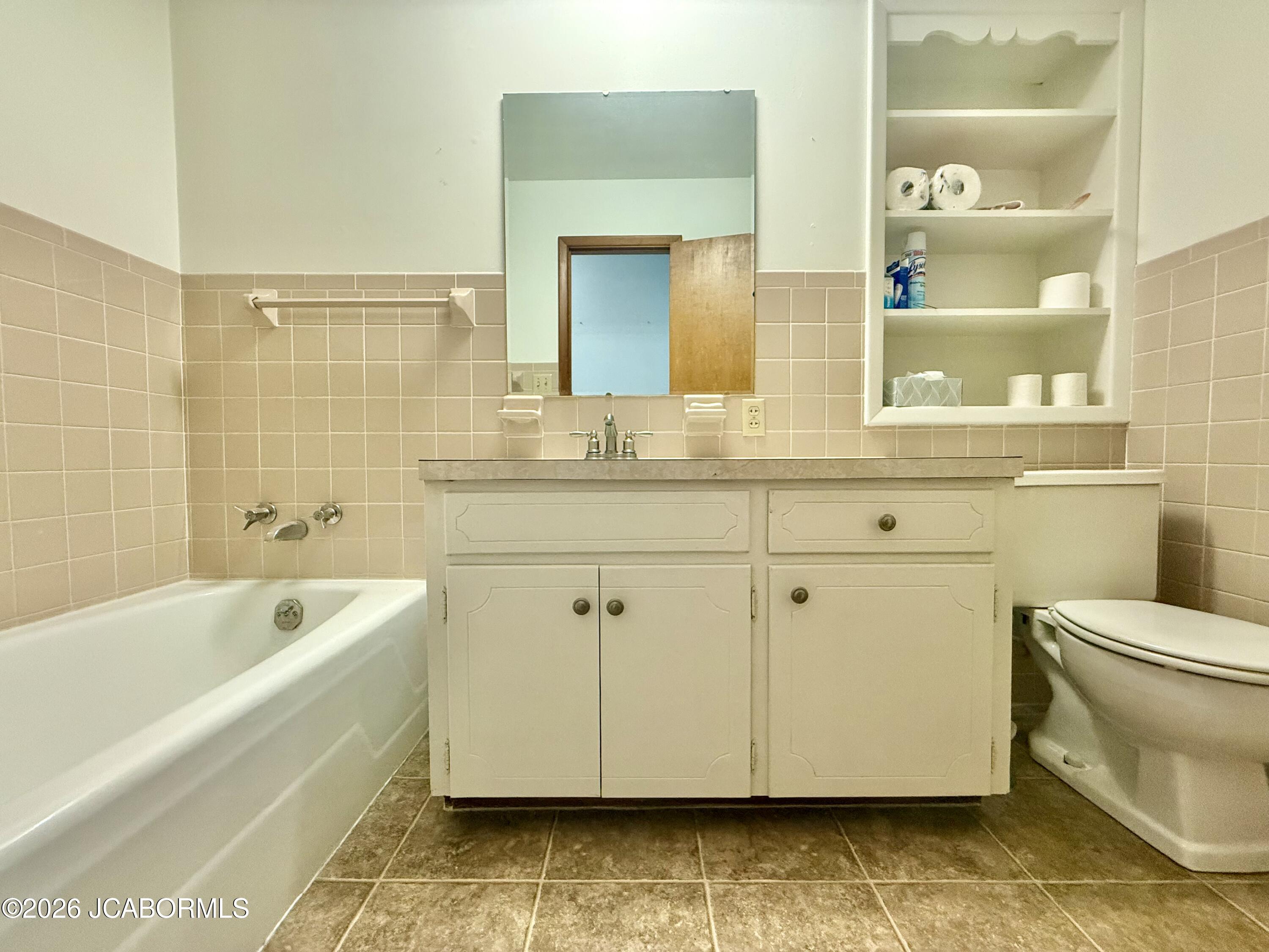 678 S Summit Drive Property Photo 16