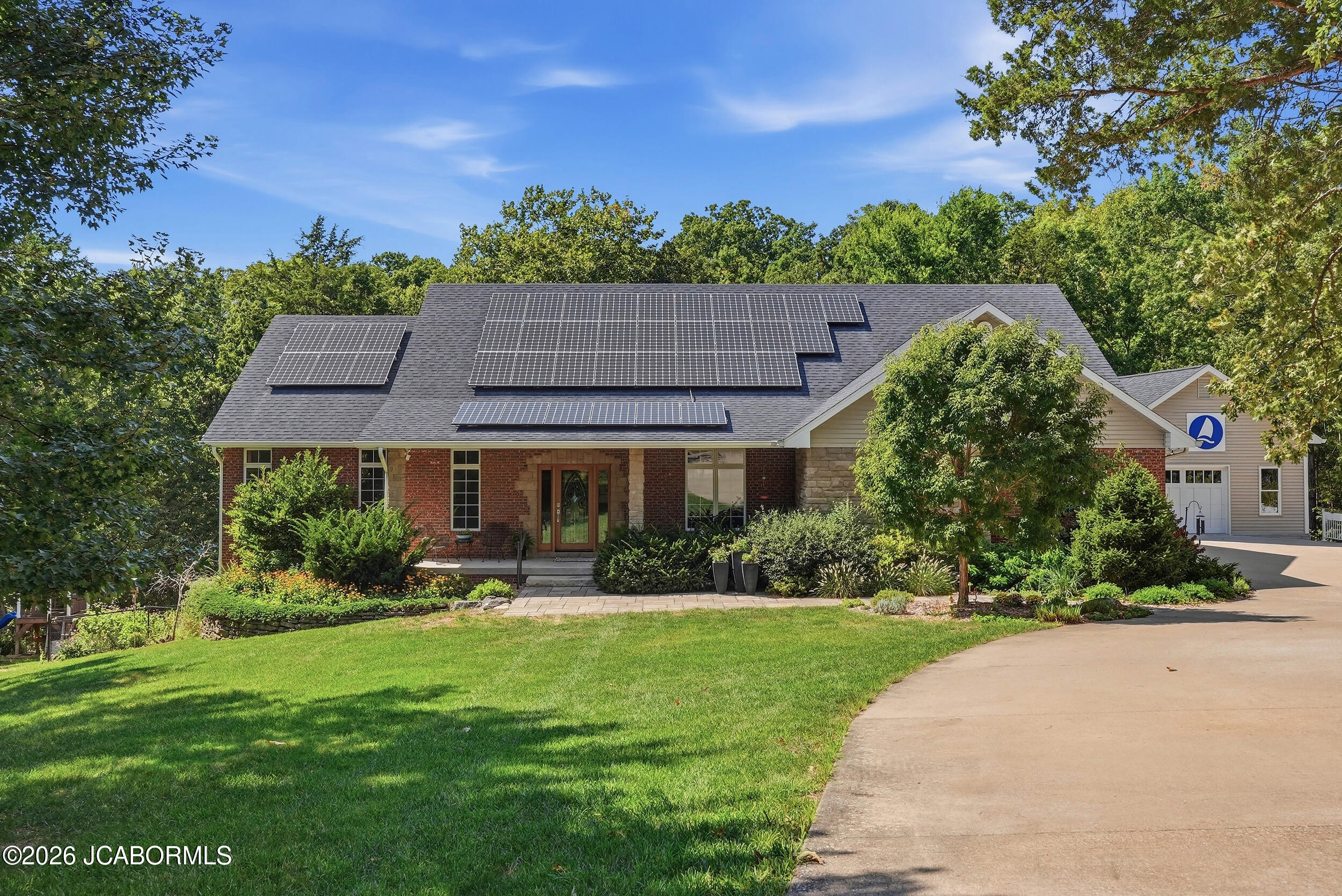 1711 Sarah Lane Property Photo 1