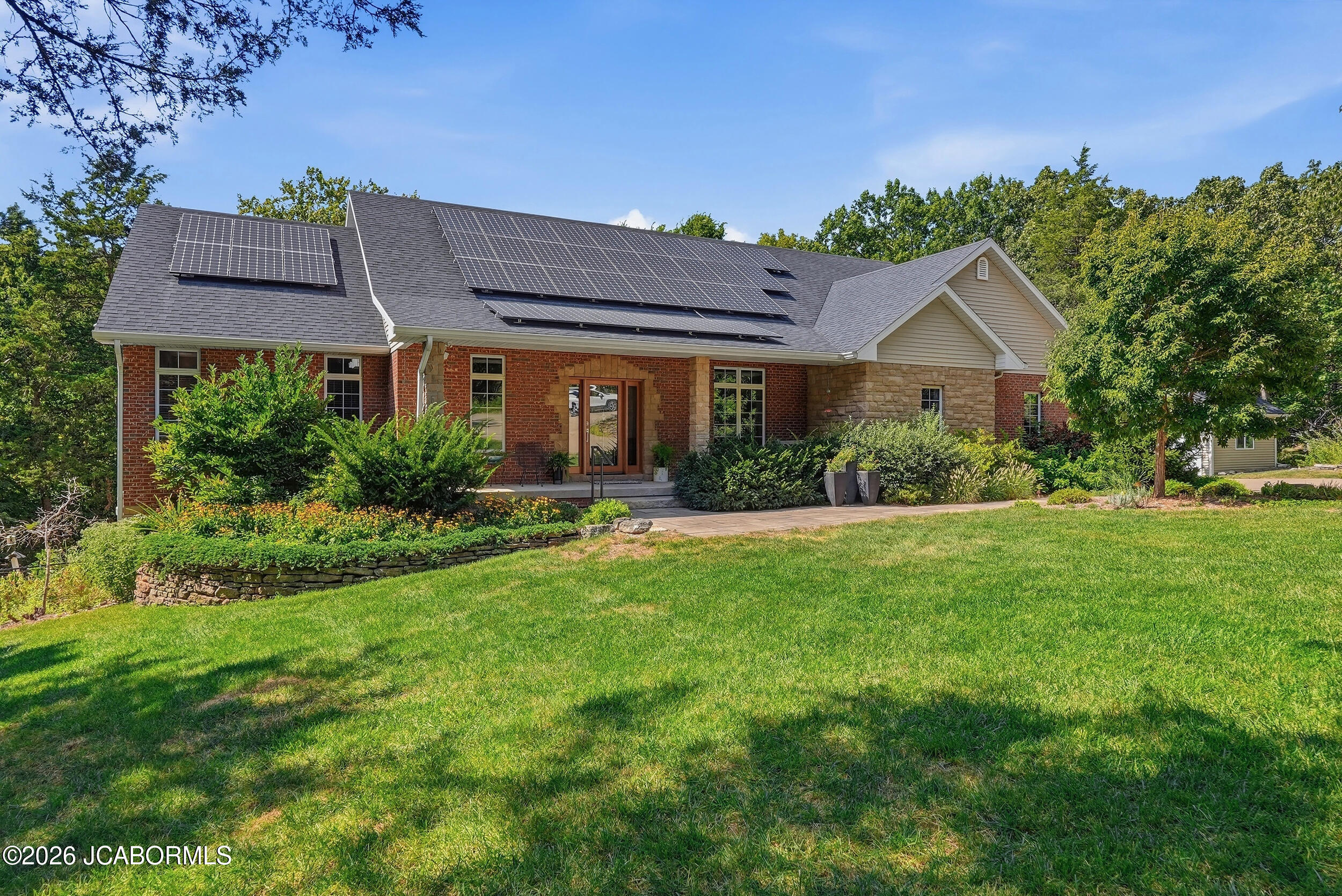 1711 Sarah Lane Property Photo 1