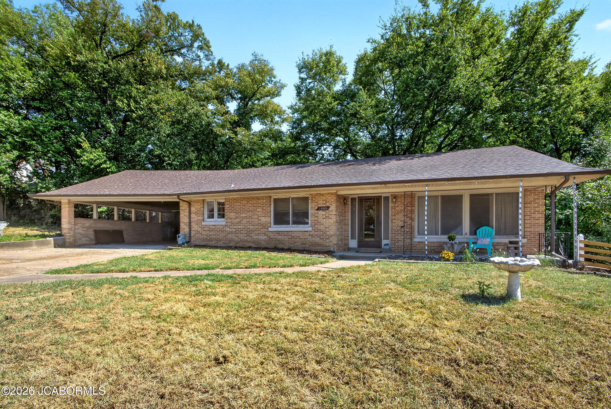 1805 W Mccarty Street Property Photo 1