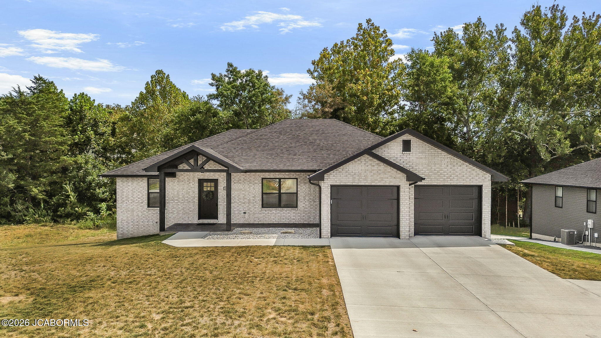 1418 Summerfield Drive Property Photo 1
