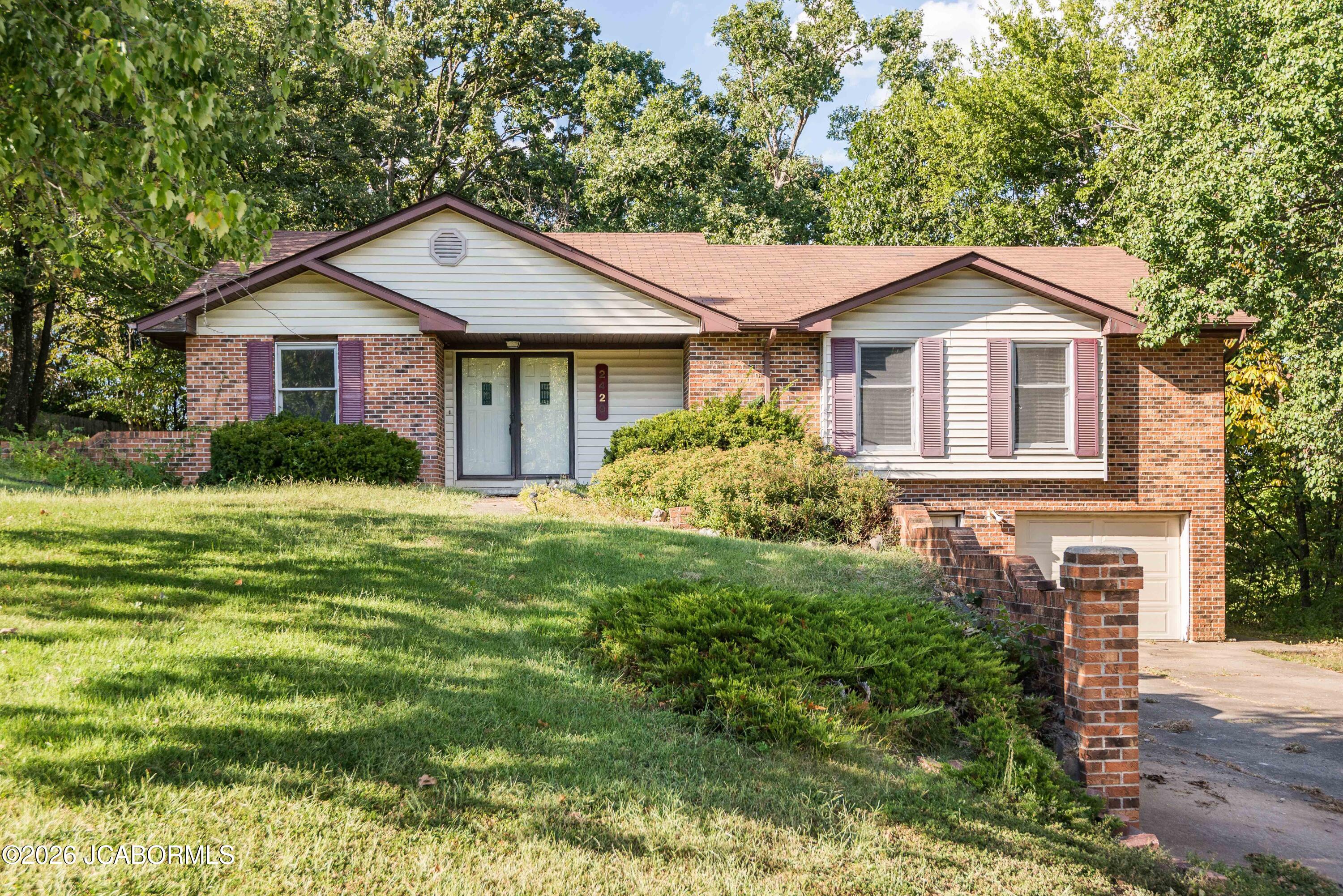 2420 Yorktown Drive Property Photo 1
