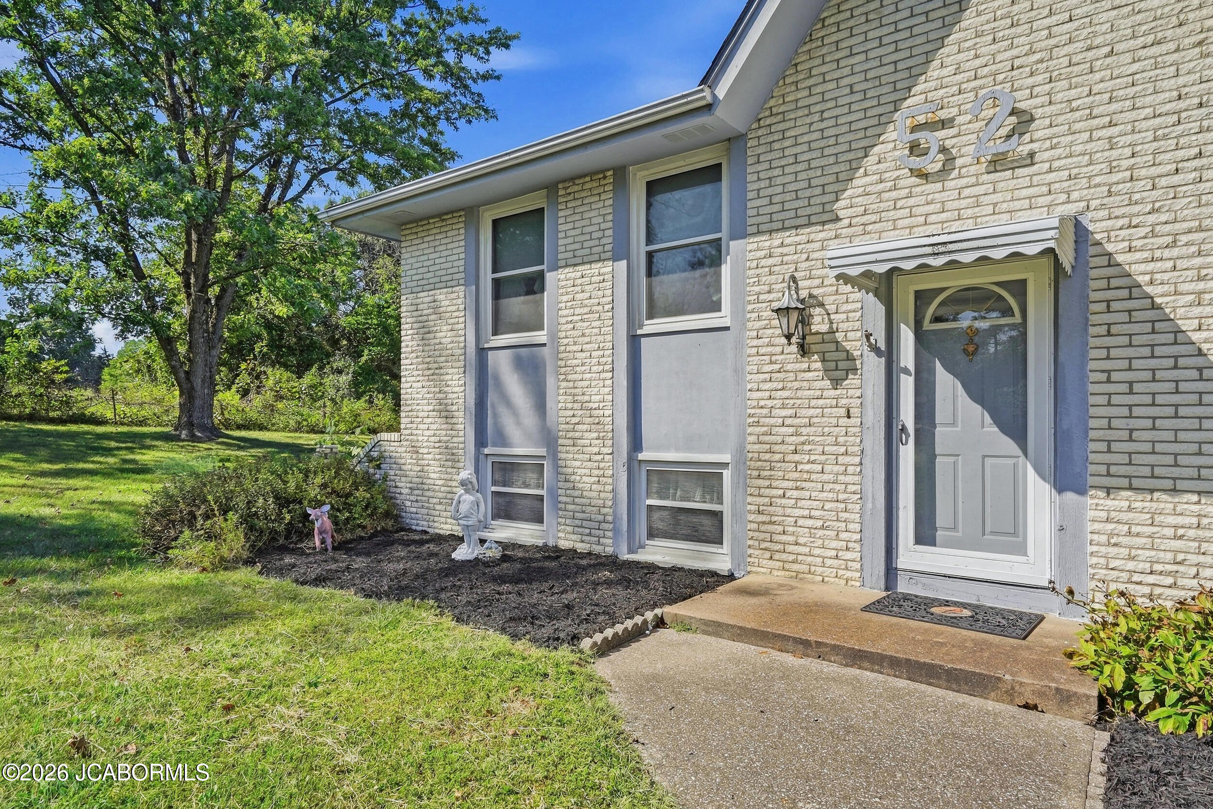52 Lee Drive Property Photo 4