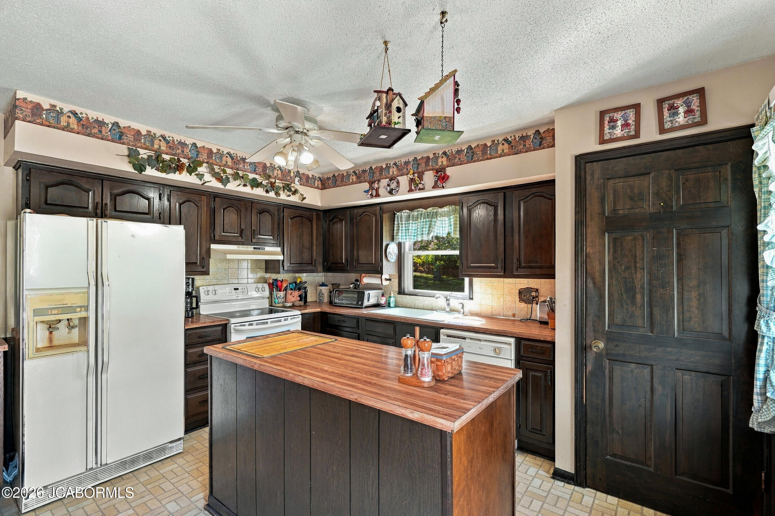 52 Lee Drive Property Photo 13