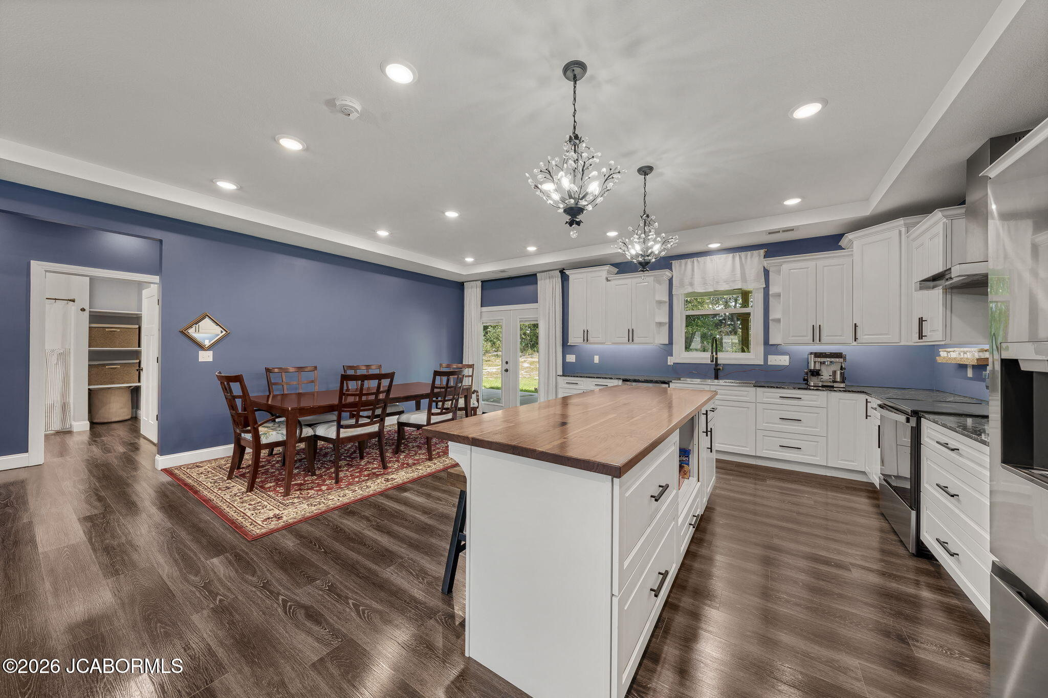 766 Vine Drive Property Photo 11
