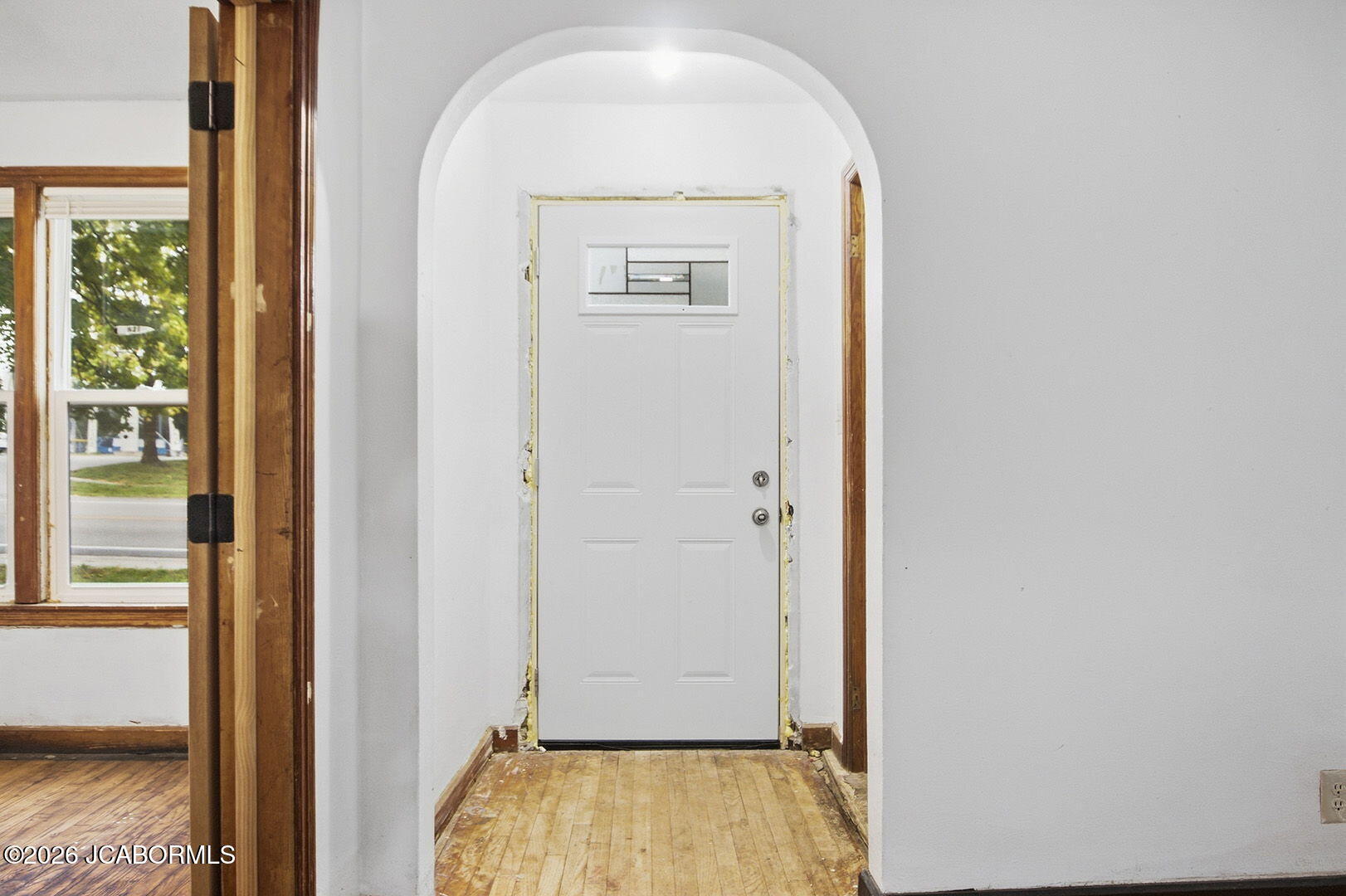 1127 E Main Street Property Photo 4