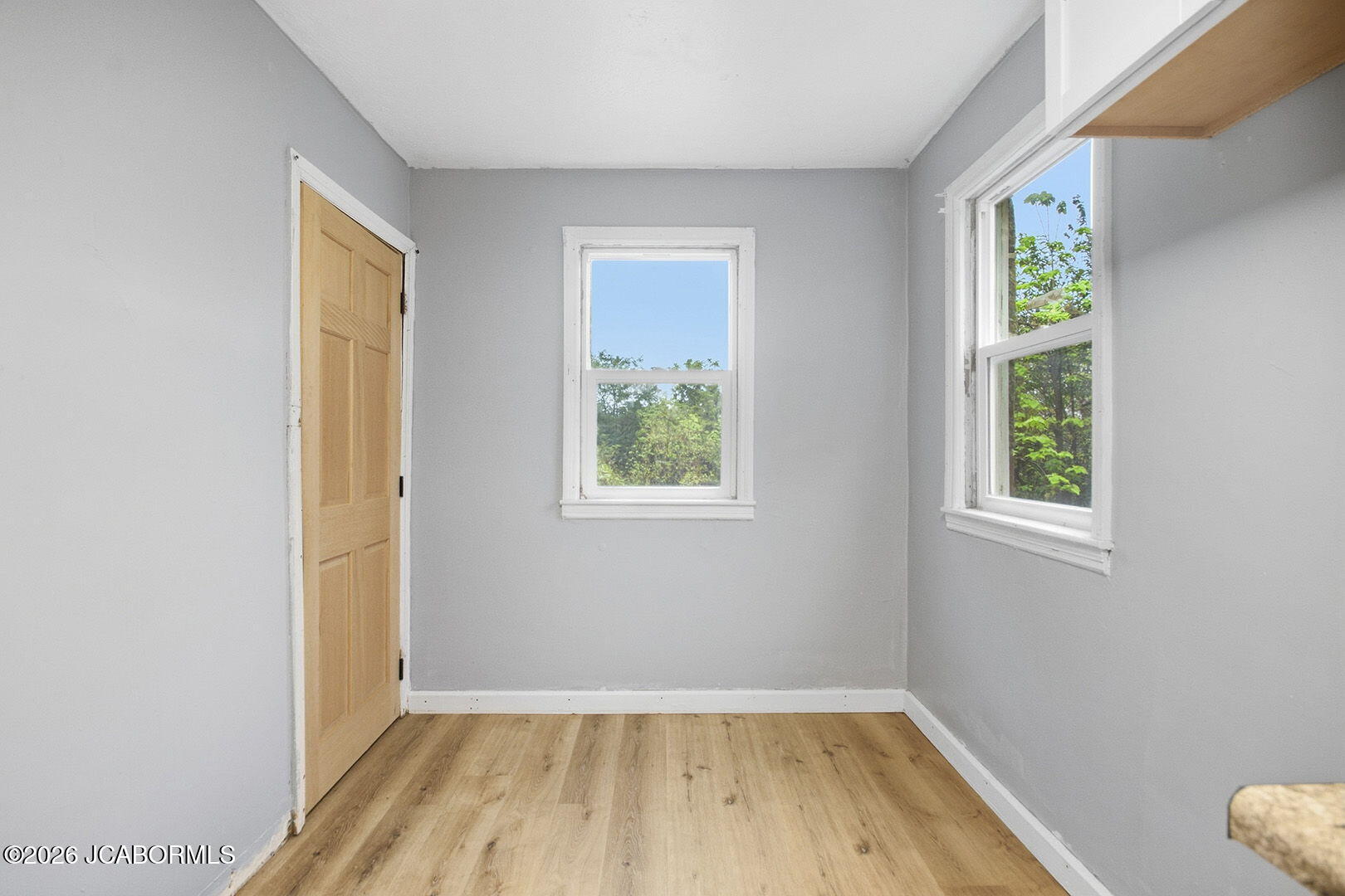 1127 E Main Street Property Photo 17