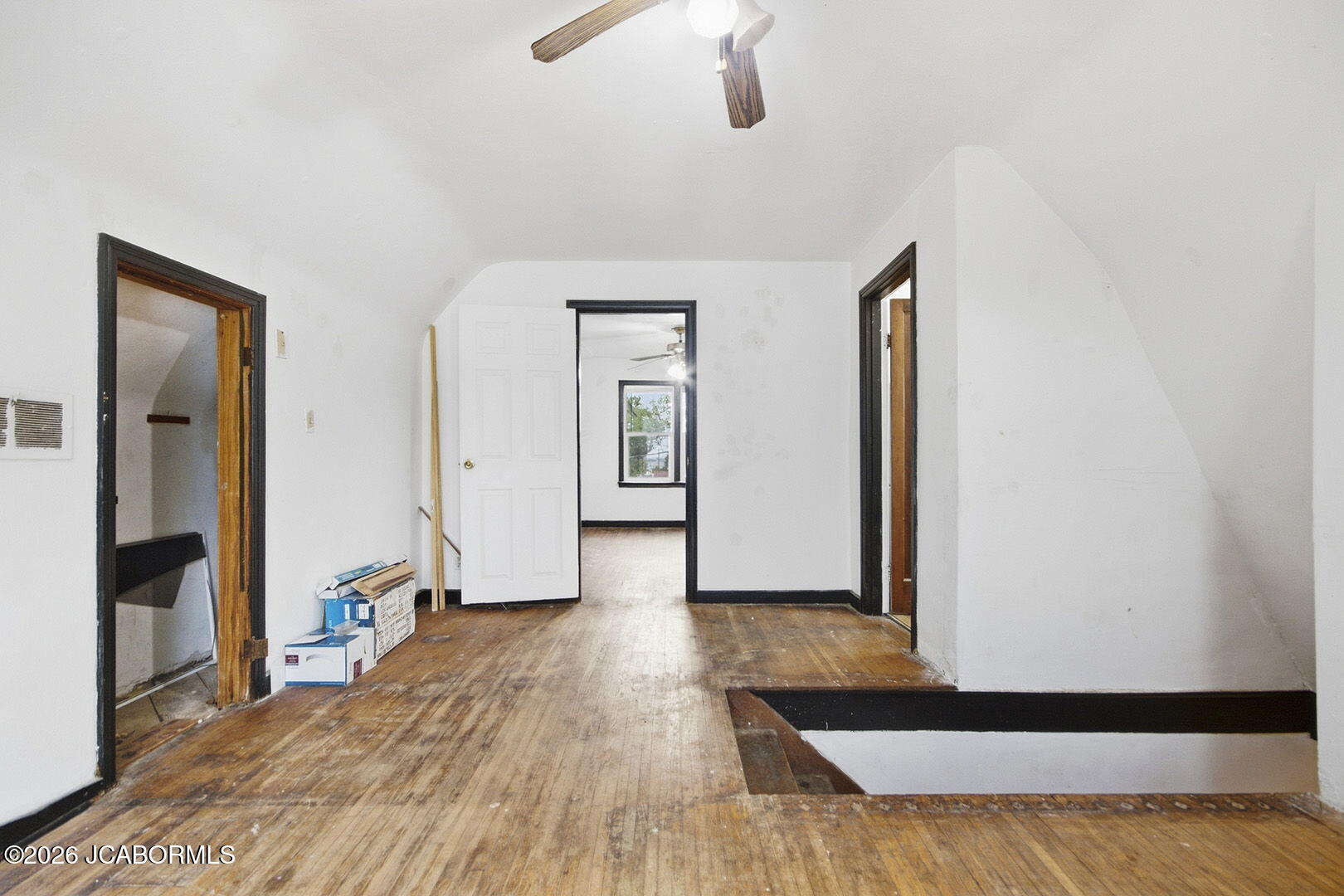 1127 E Main Street Property Photo 19
