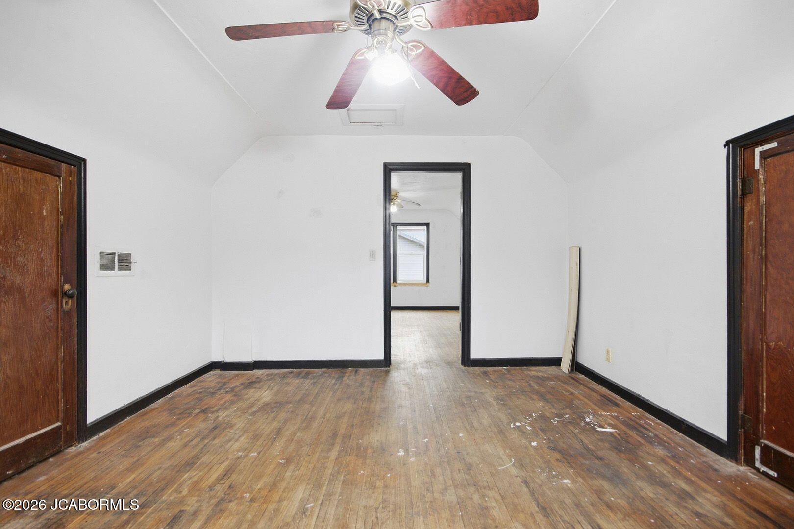 1127 E Main Street Property Photo 22