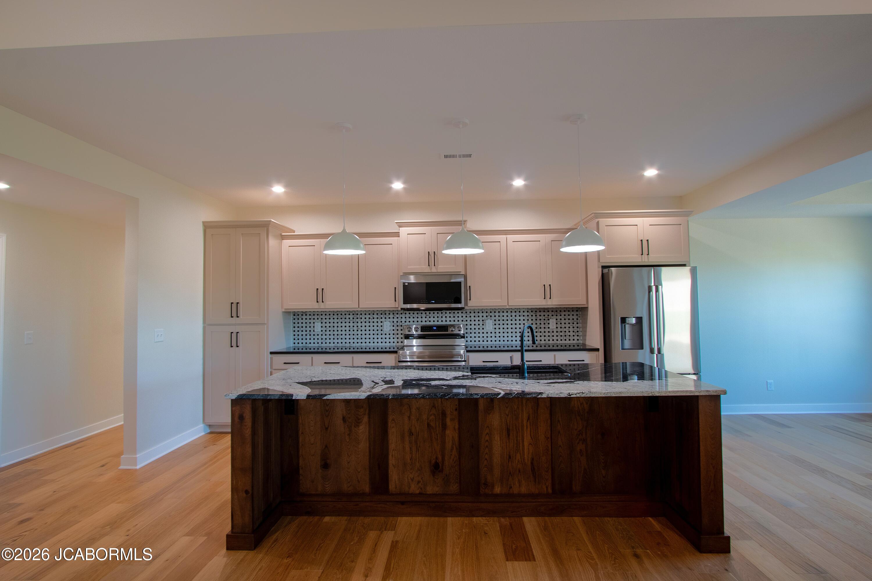 2431 Kirk Drive Property Photo 6