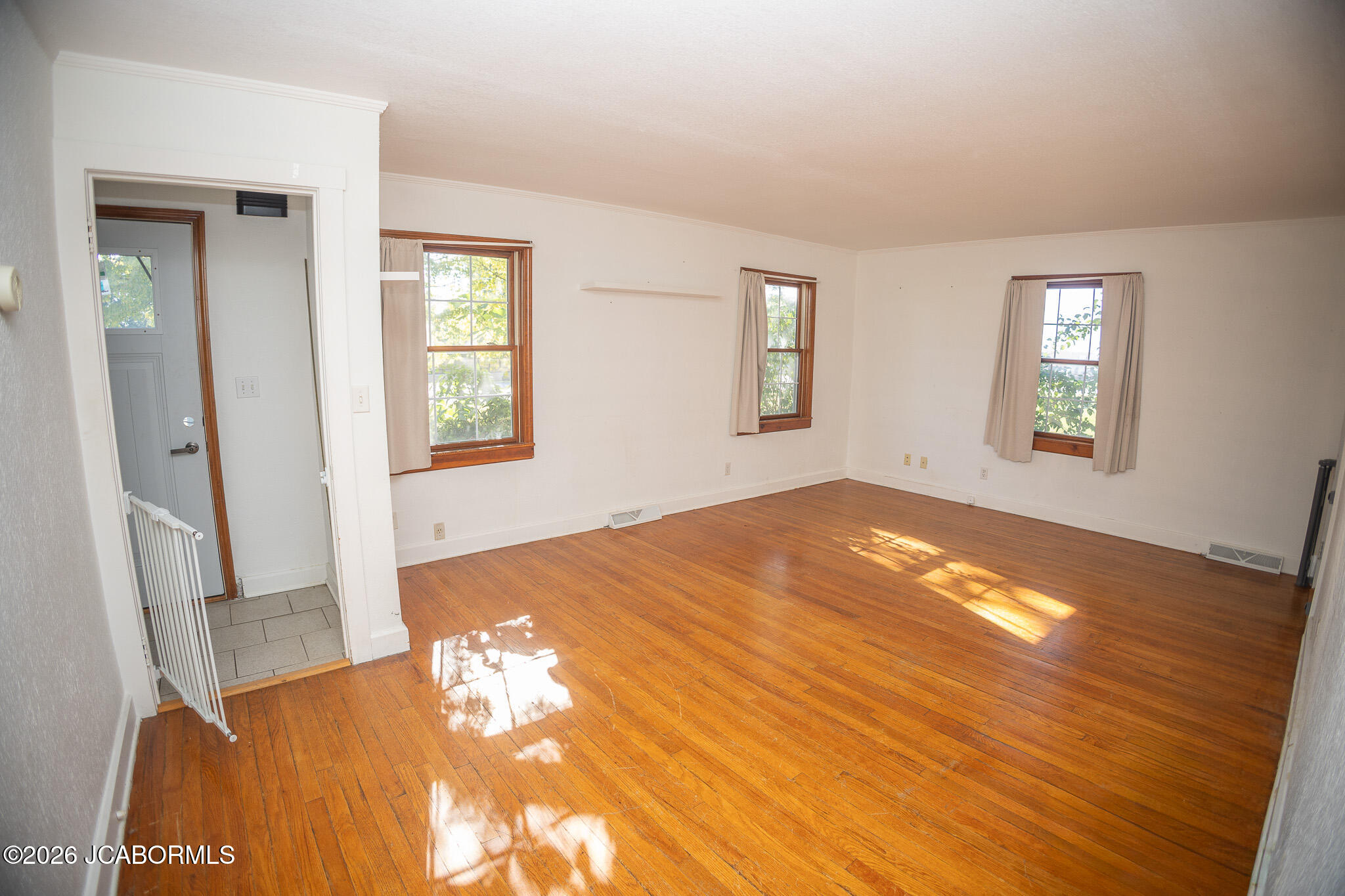 1211 E Main Street Property Photo 4