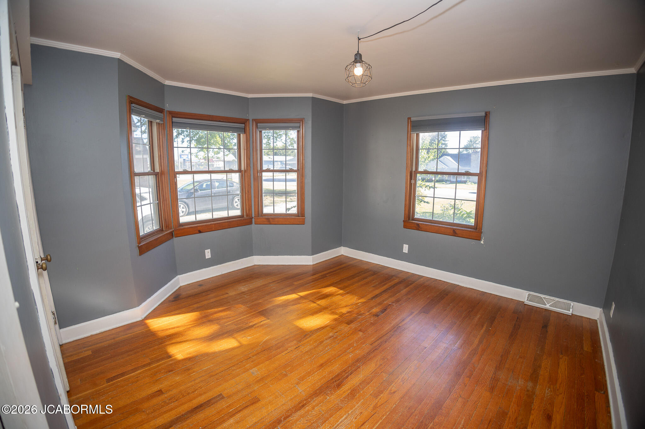 1211 E Main Street Property Photo 16