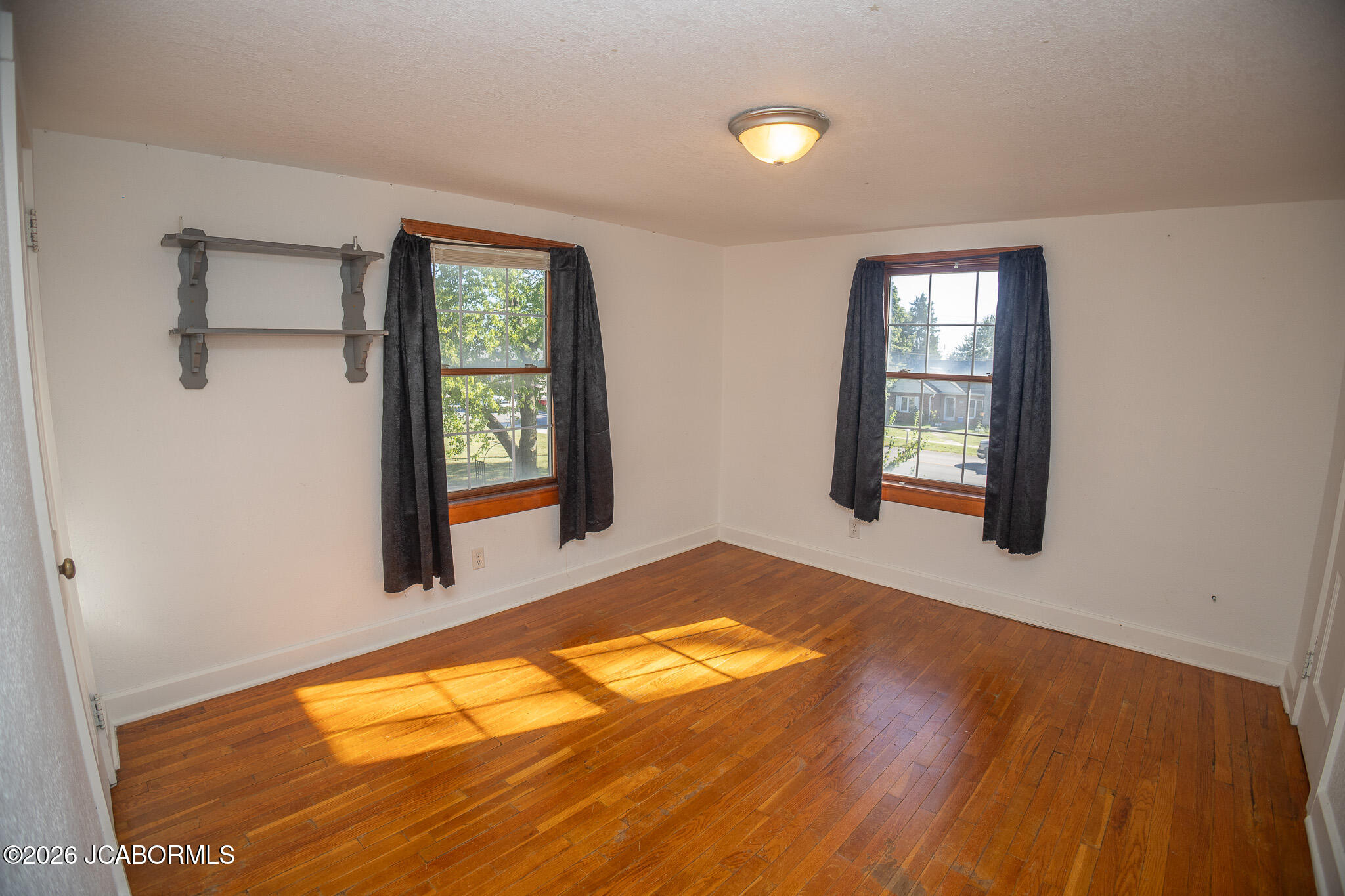 1211 E Main Street Property Photo 24