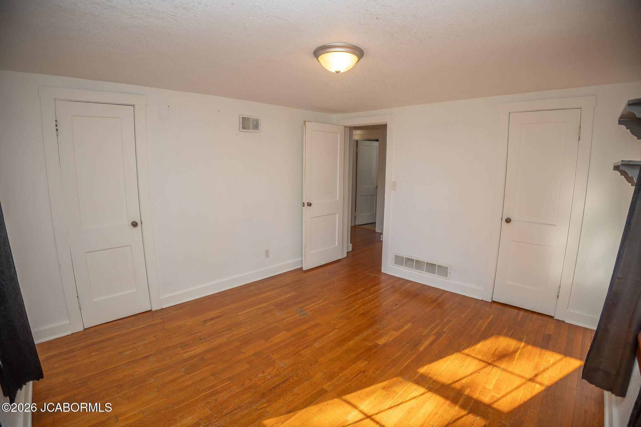 1211 E Main Street Property Photo 25