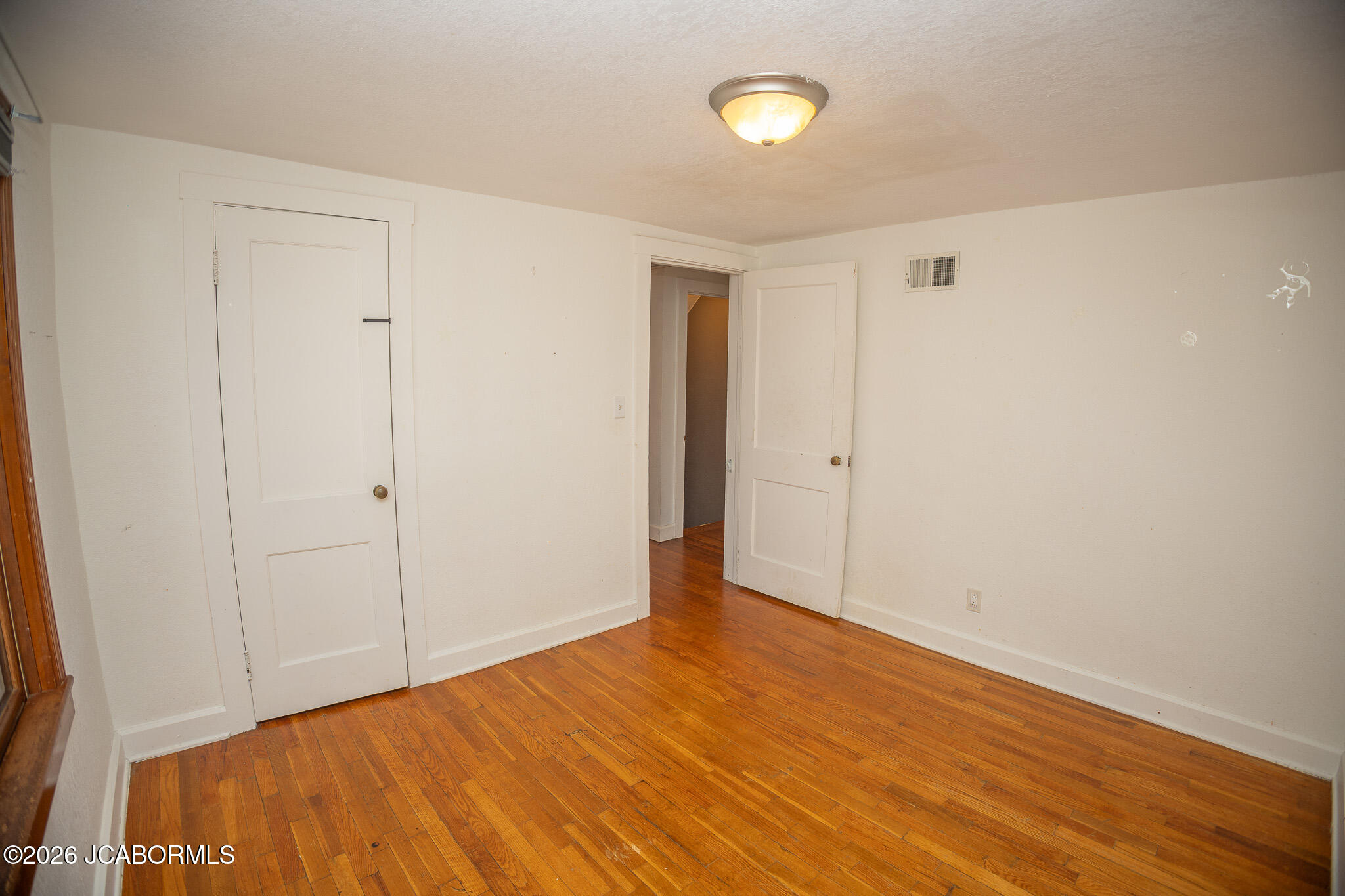 1211 E Main Street Property Photo 28