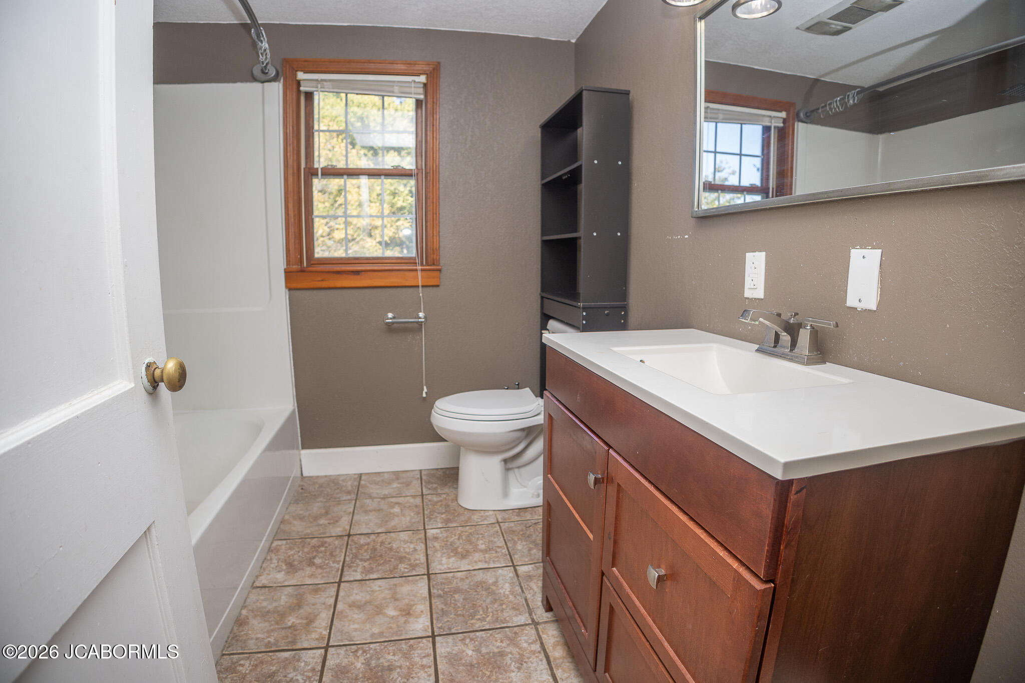 1211 E Main Street Property Photo 30