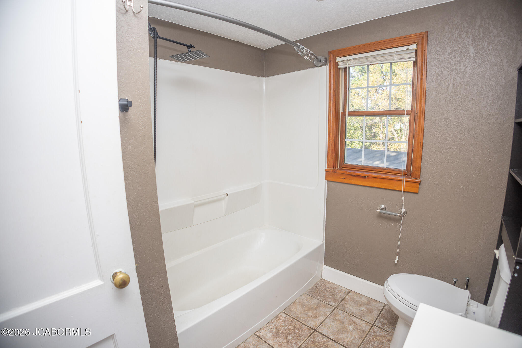 1211 E Main Street Property Photo 32