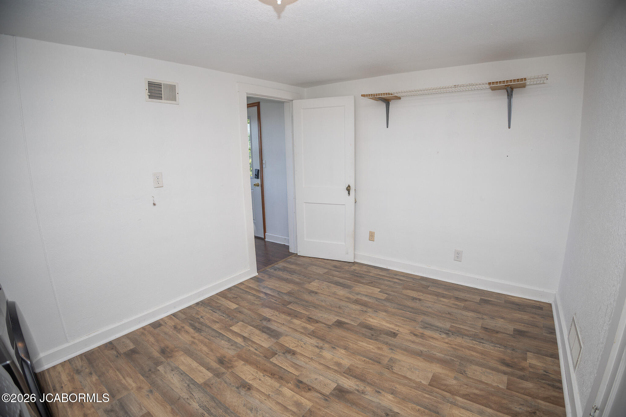 1211 E Main Street Property Photo 33